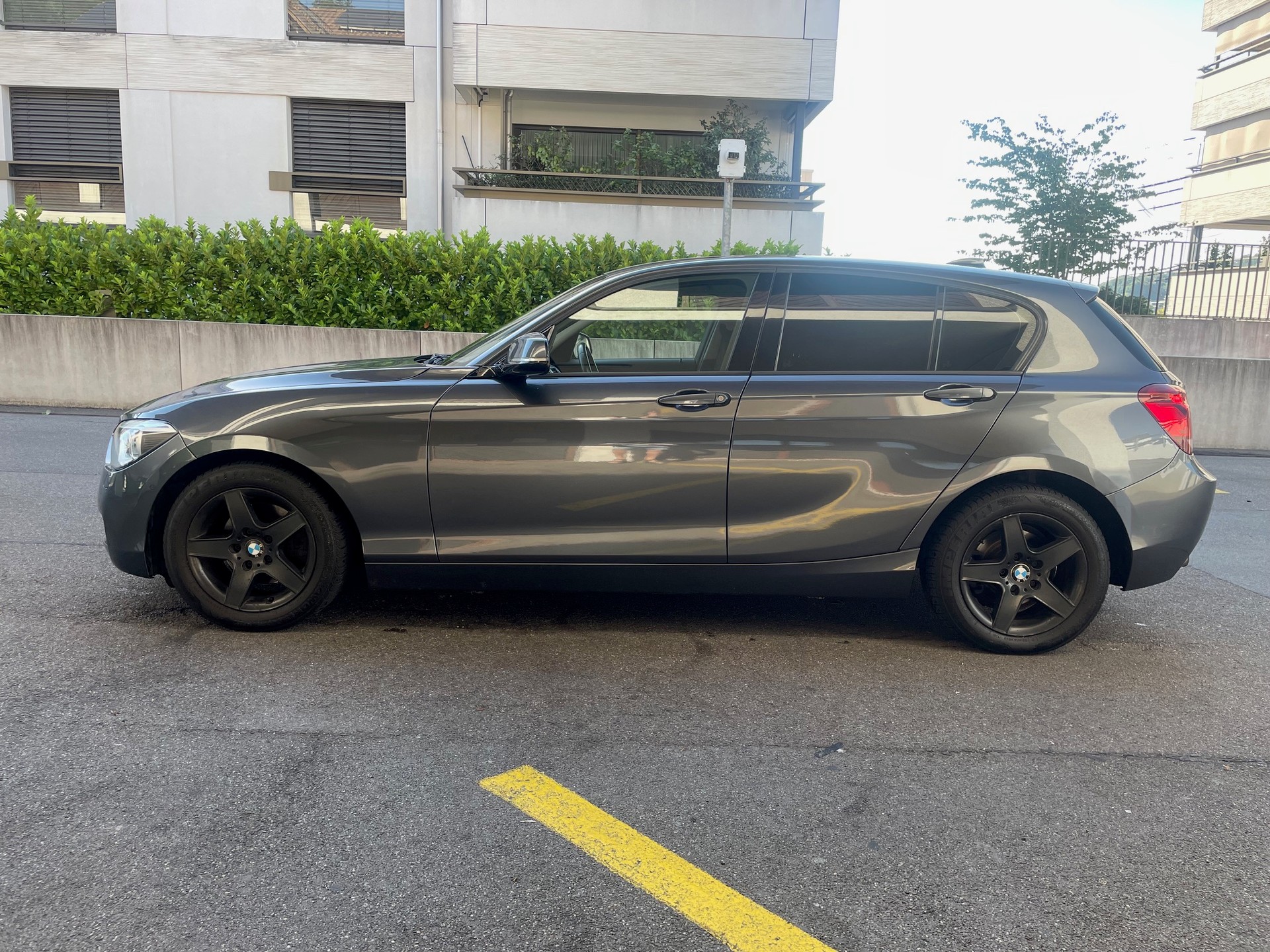 BMW 118i Urban Line Steptronic, 170 PS, 8 St.-Aut., *Klima-Aut., Leder, Sitzh., DAB+ Navigation, PDC v.+h., Rückfahrkamera, usw.-image-5