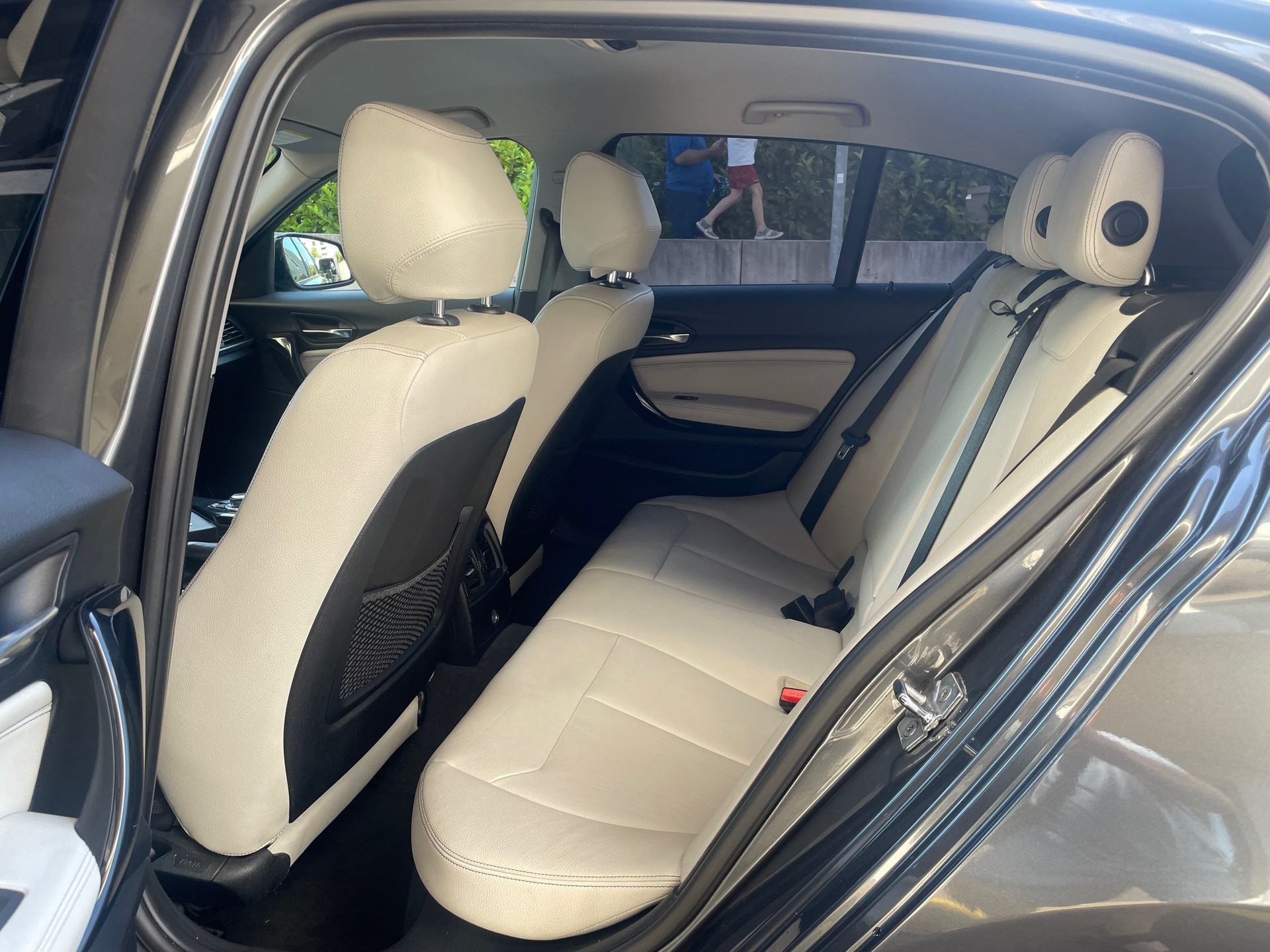 BMW 118i Urban Line Steptronic, 170 PS, 8 St.-Aut., *Klima-Aut., Leder, Sitzh., DAB+ Navigation, PDC v.+h., Rückfahrkamera, usw.-image-9