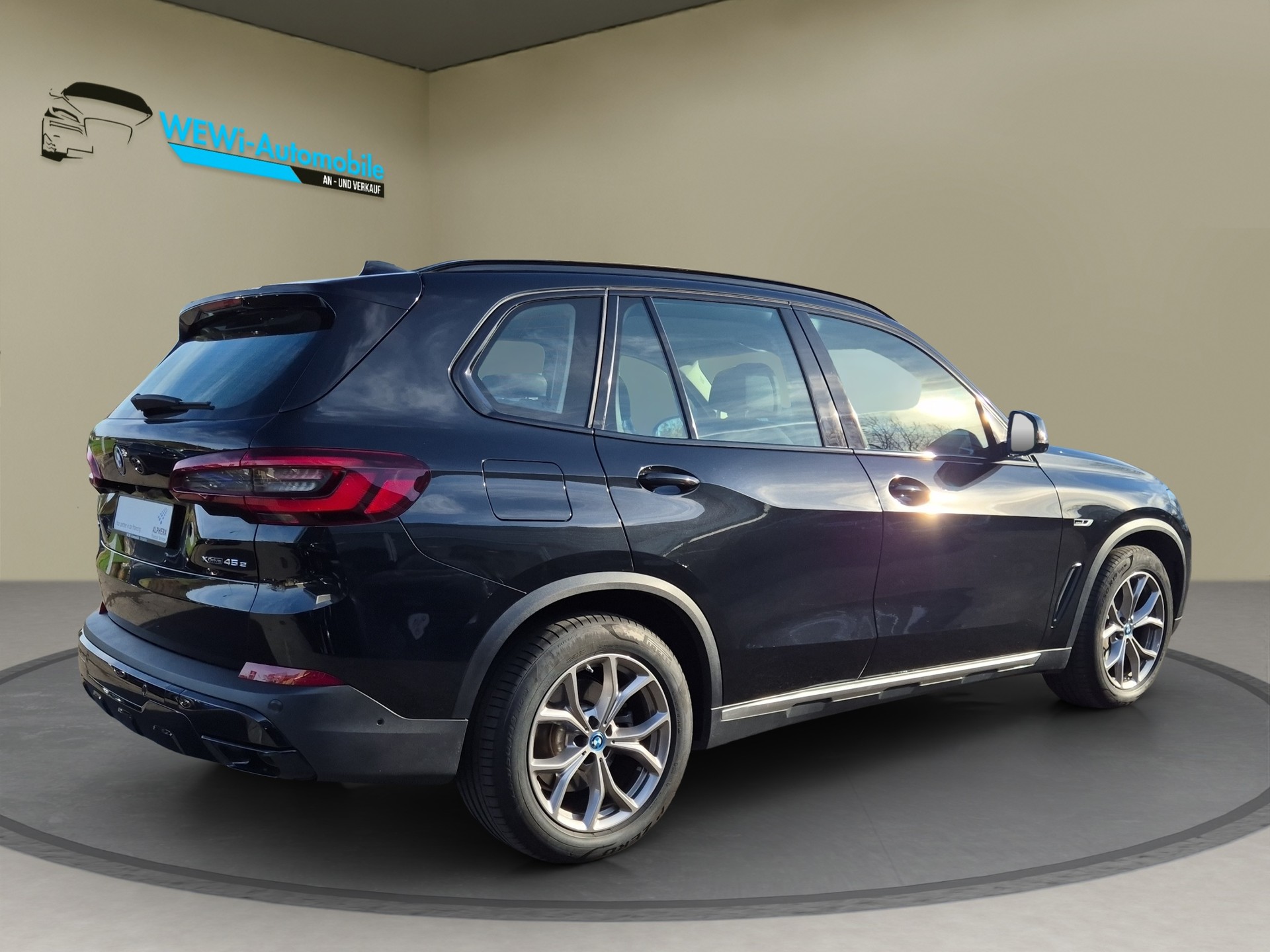 BMW X5 xDrive45e xLine Steptronic-image-4