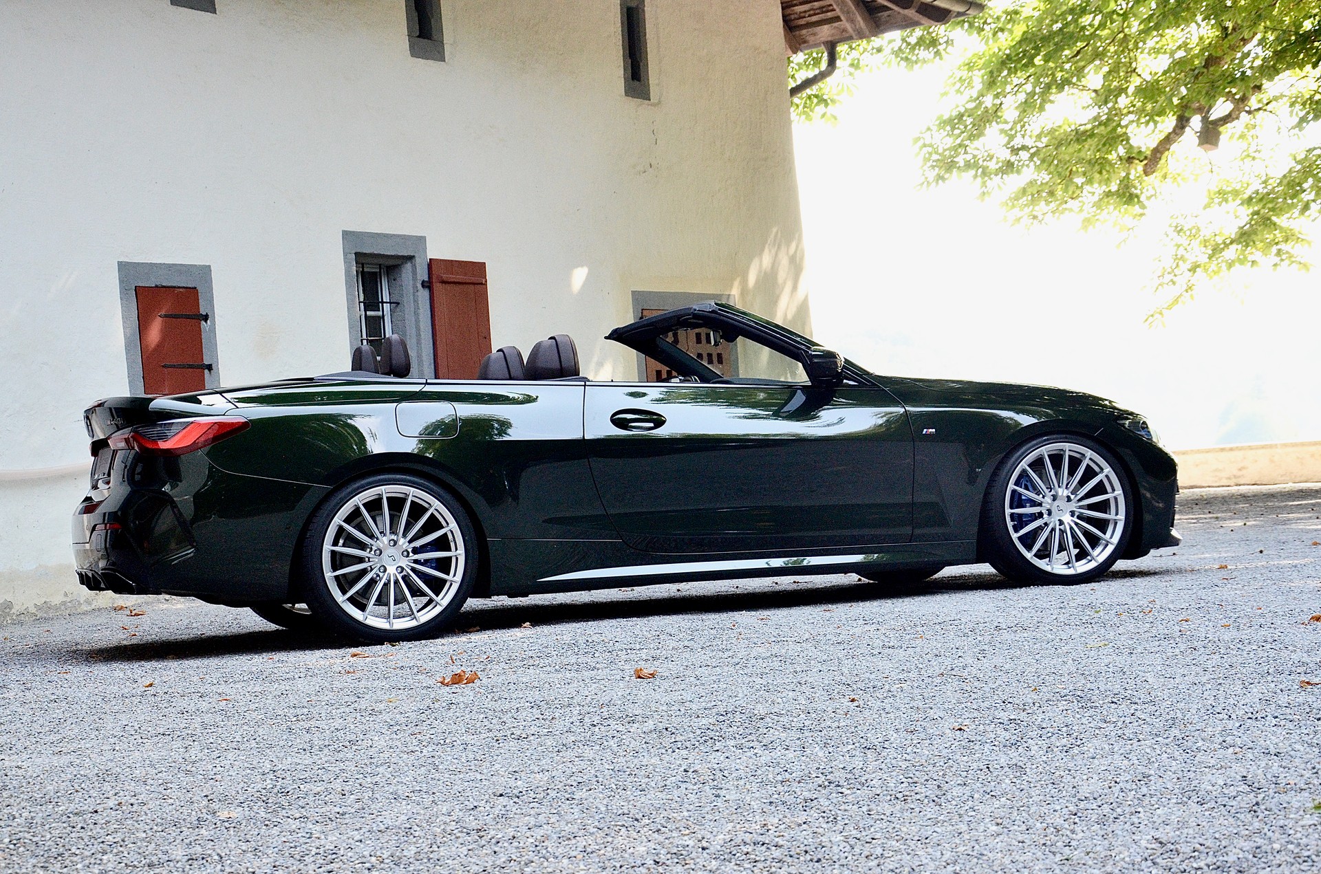 BMW M440i xDrive 48V Cabriolet Steptronic-image-11