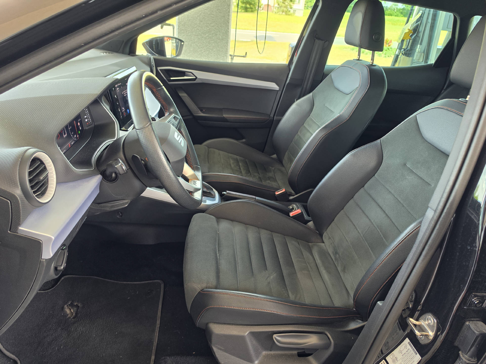 SEAT Arona 1.5 TSI FR DSG-image-11