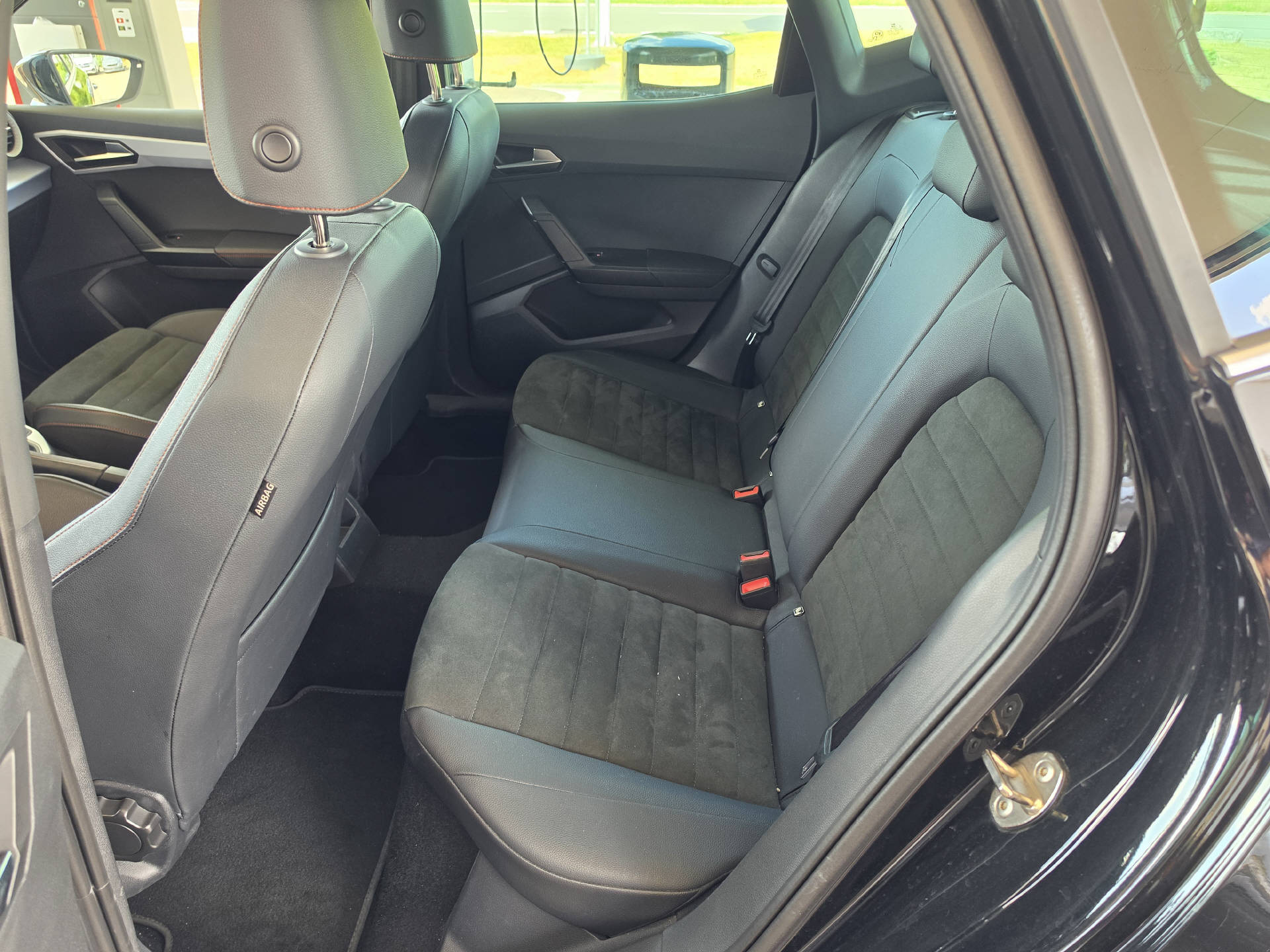 SEAT Arona 1.5 TSI FR DSG-image-12