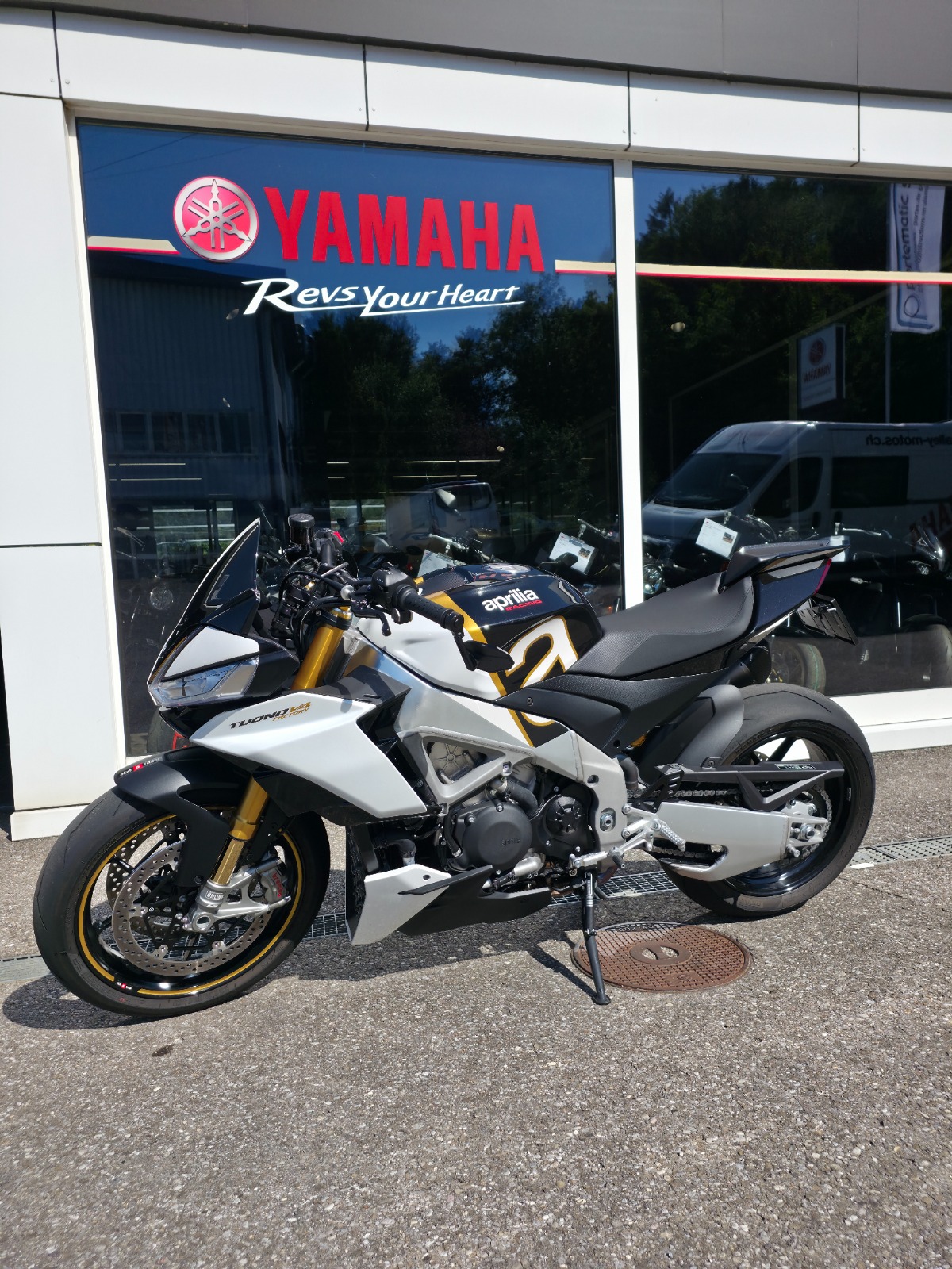 APRILIA Tuono V4 1100 Factory Ultra Gold Edition / DEPOT-VENTE