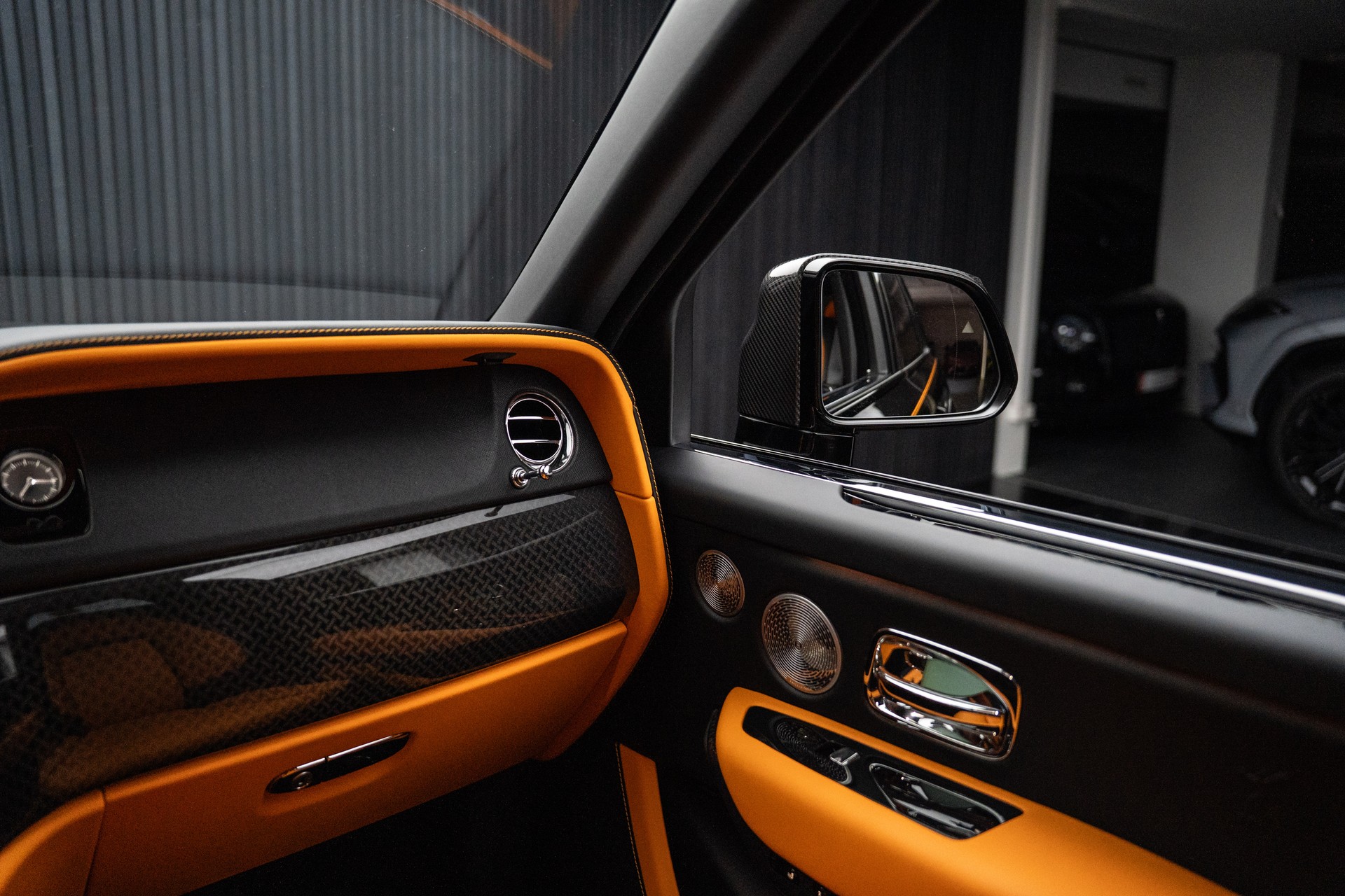 ROLLS-ROYCE Cullinan 6.7 V12 Black Badge KEYVANY-image-11