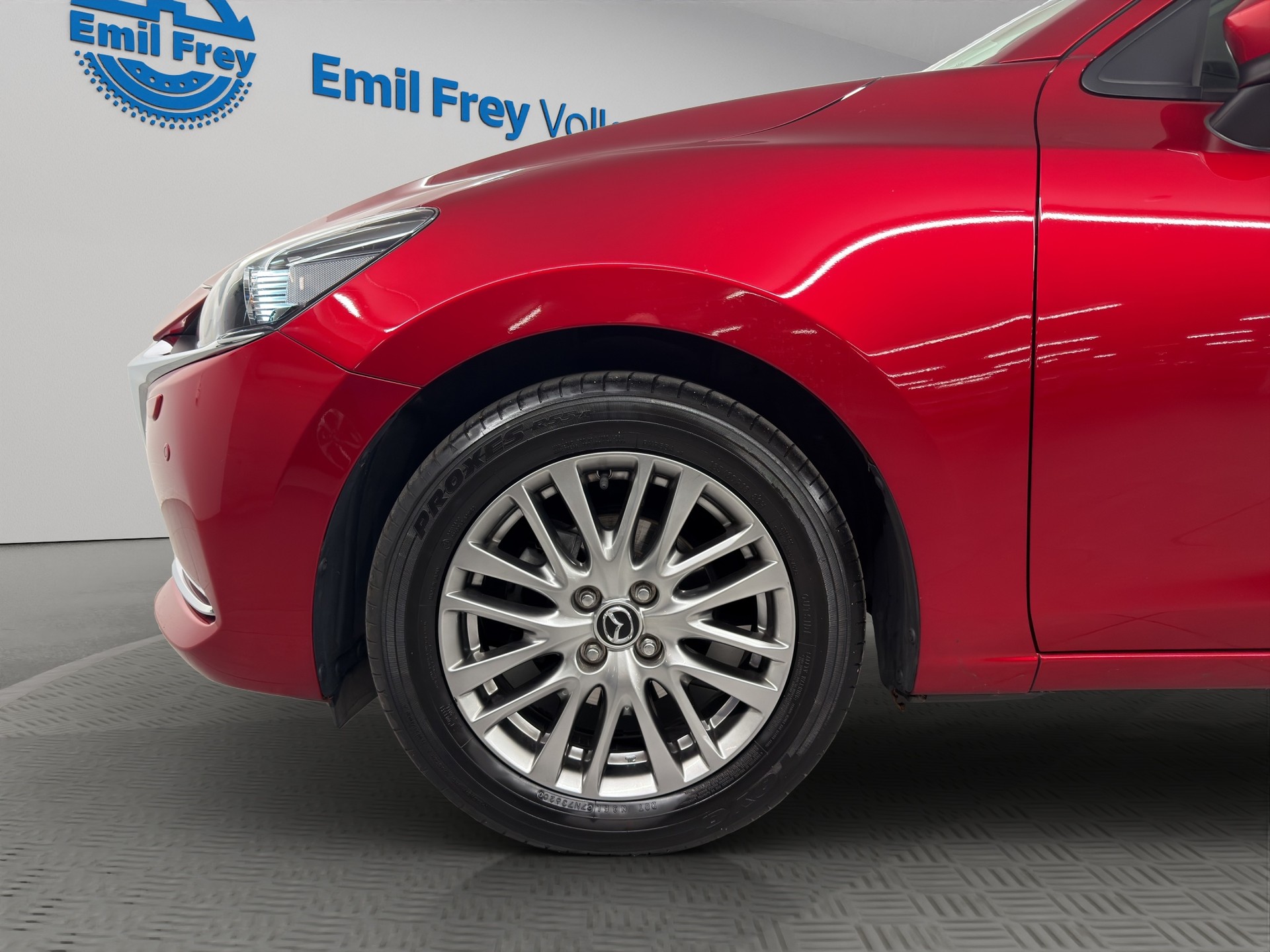 MAZDA 2 1.5 90 Revolution-showroom-element-3