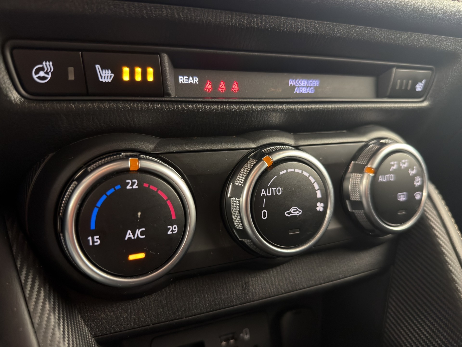 MAZDA 2 1.5 90 Revolution-image-13