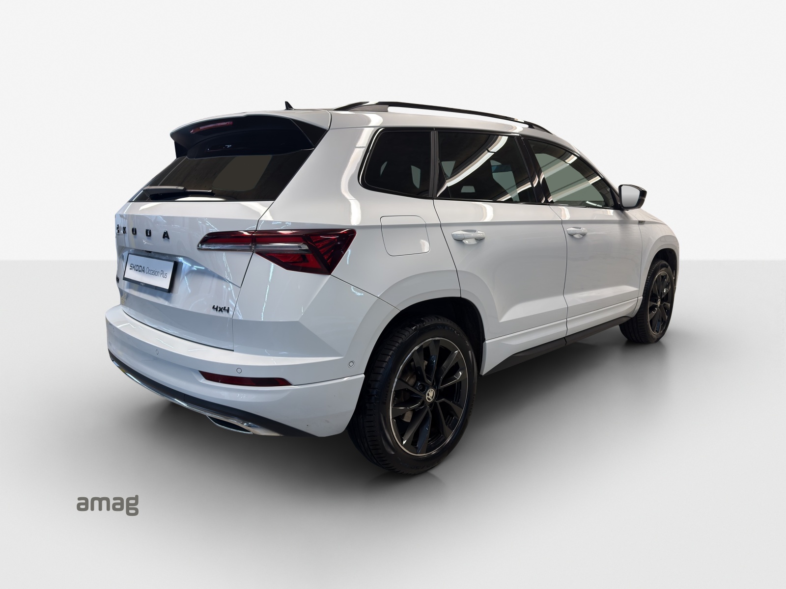 SKODA Karoq 2.0 TDI CR Sport Line 4x4 DSG-image-4