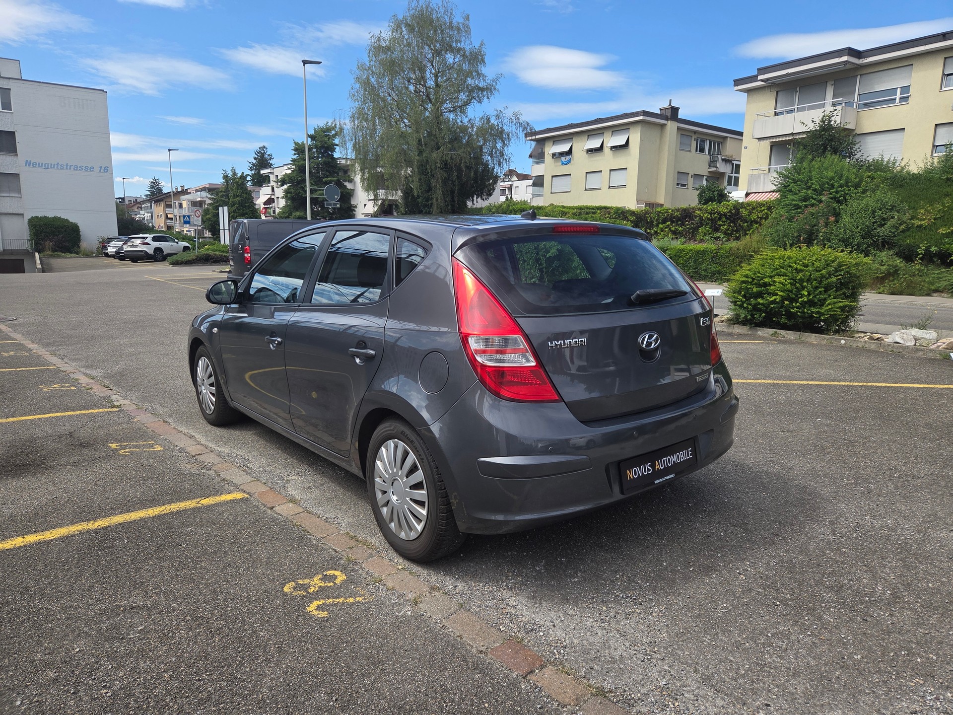 HYUNDAI i30 1.6 CRDi Style-image-1