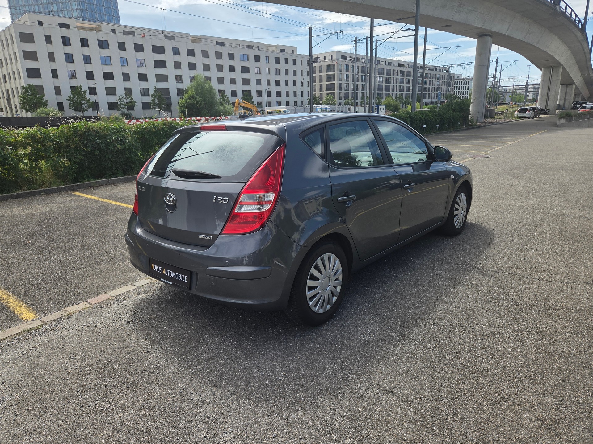 HYUNDAI i30 1.6 CRDi Style-image-3