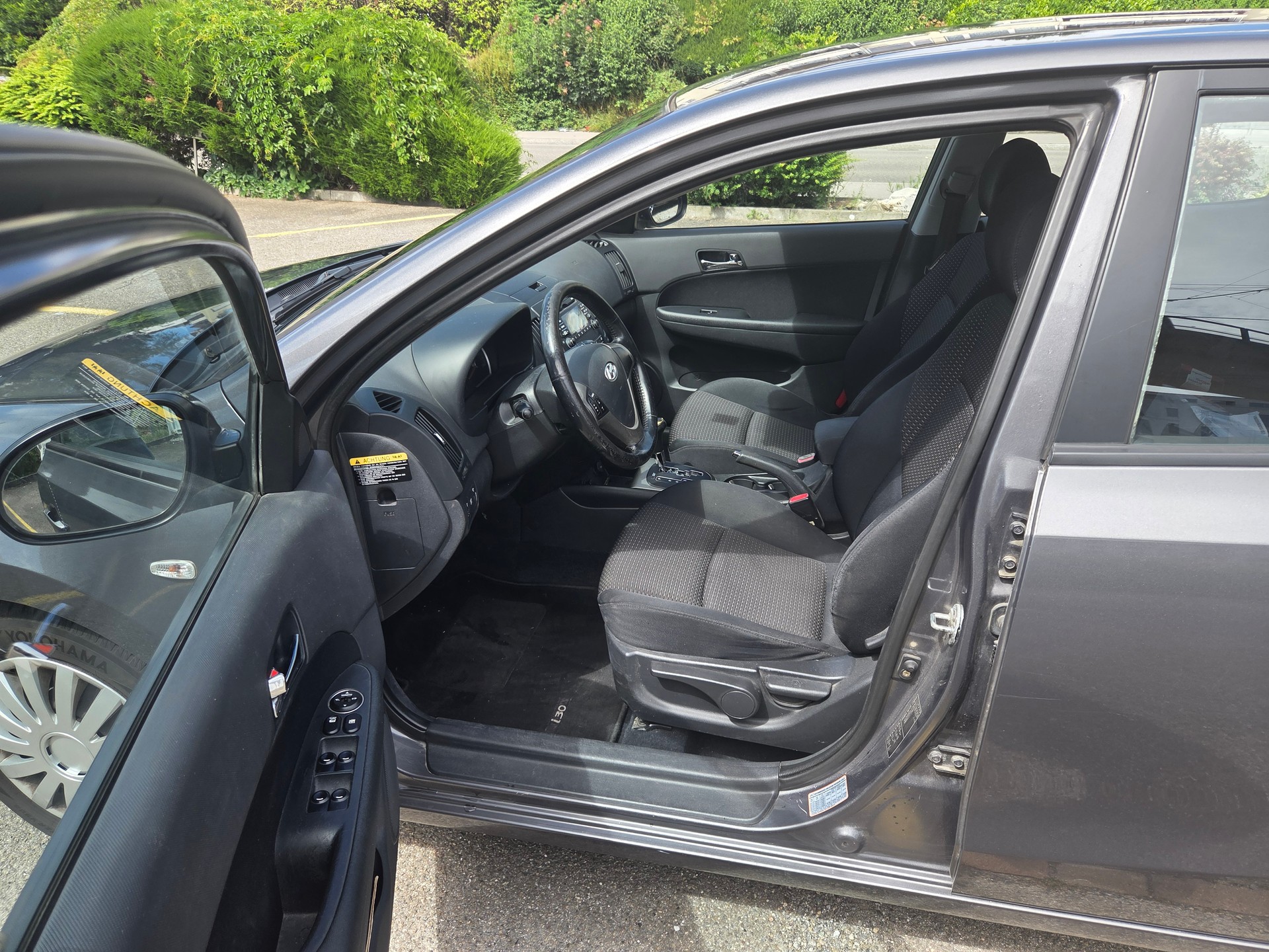 HYUNDAI i30 1.6 CRDi Style-image-7