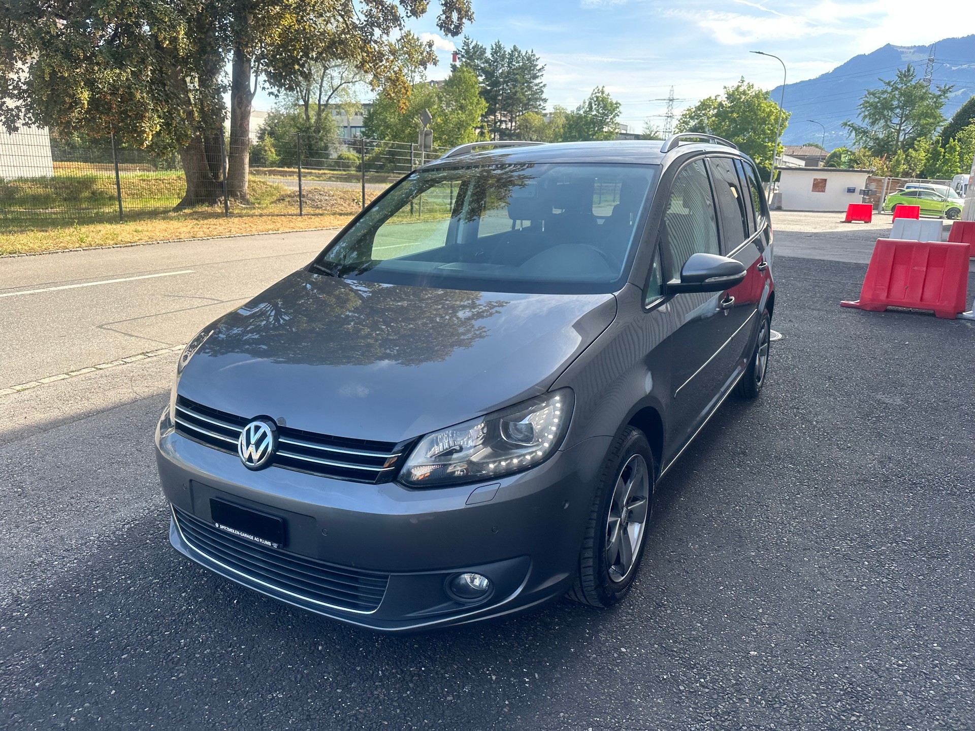 VW Touran 1.4 TSI Comfortline DSG-image-2
