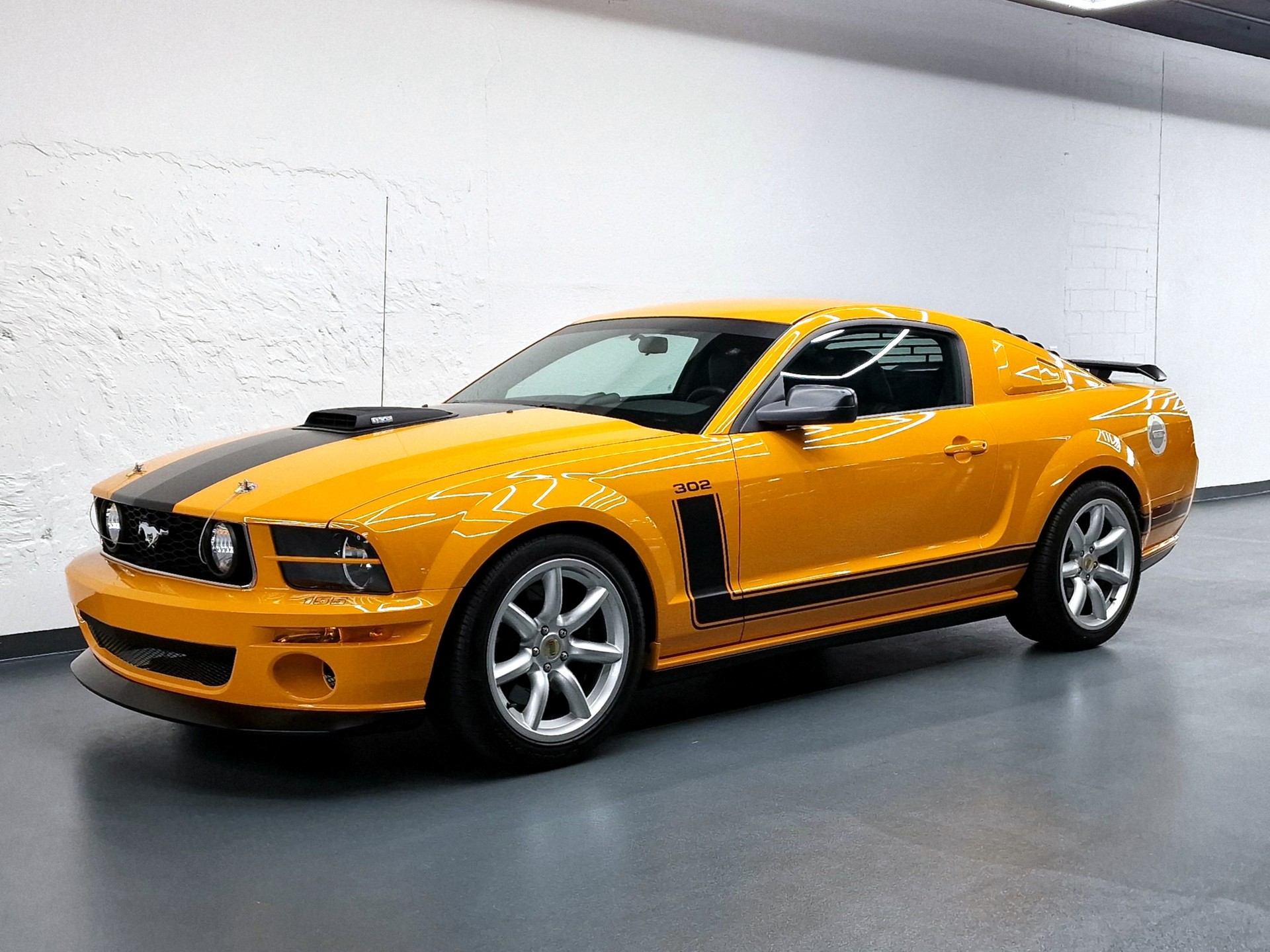 FORD Mustang Saleen Parnelli Jones 155 of 500-image-5