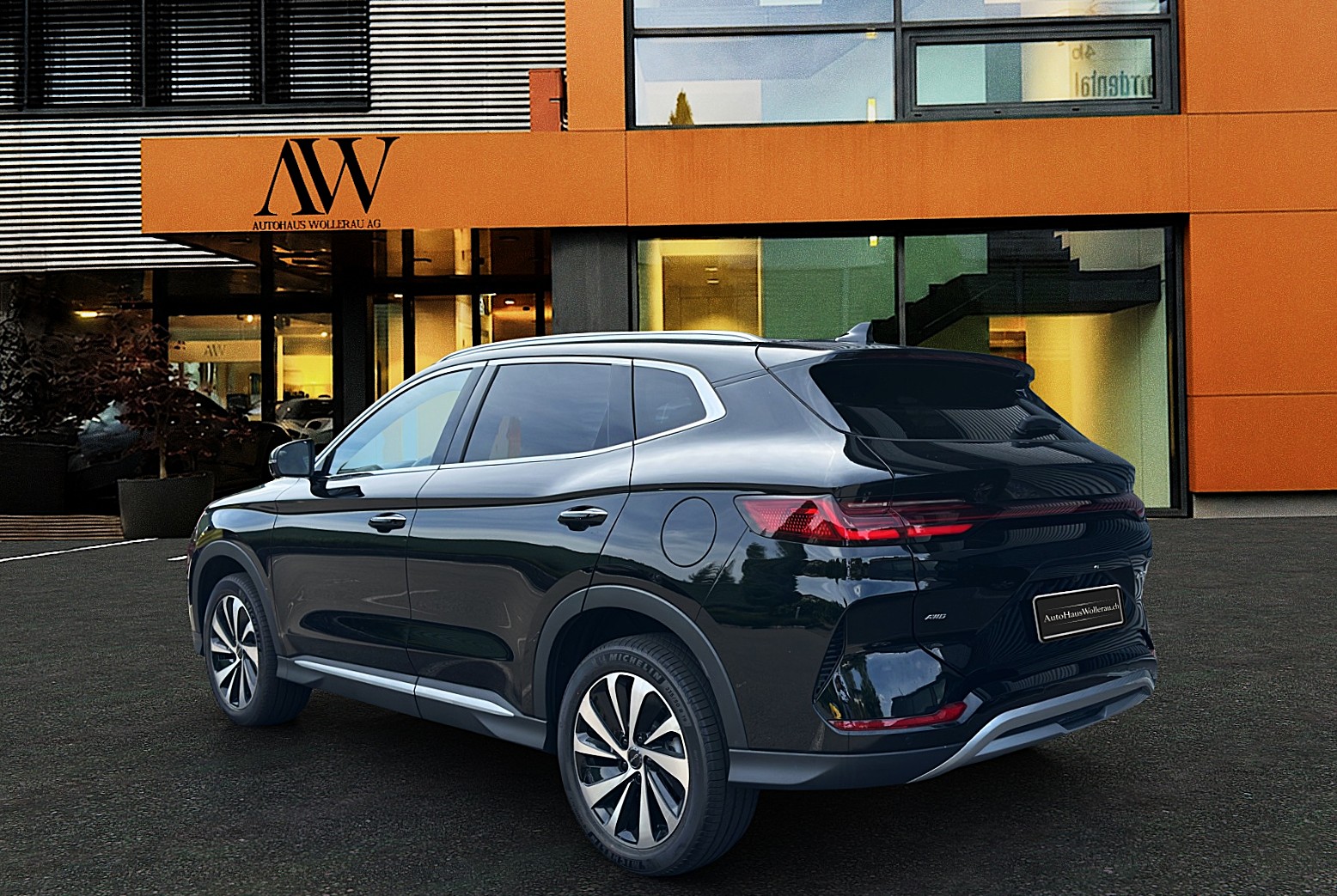BYD Seal U DM-i Design AWD / Voll Ausstattung-image-3