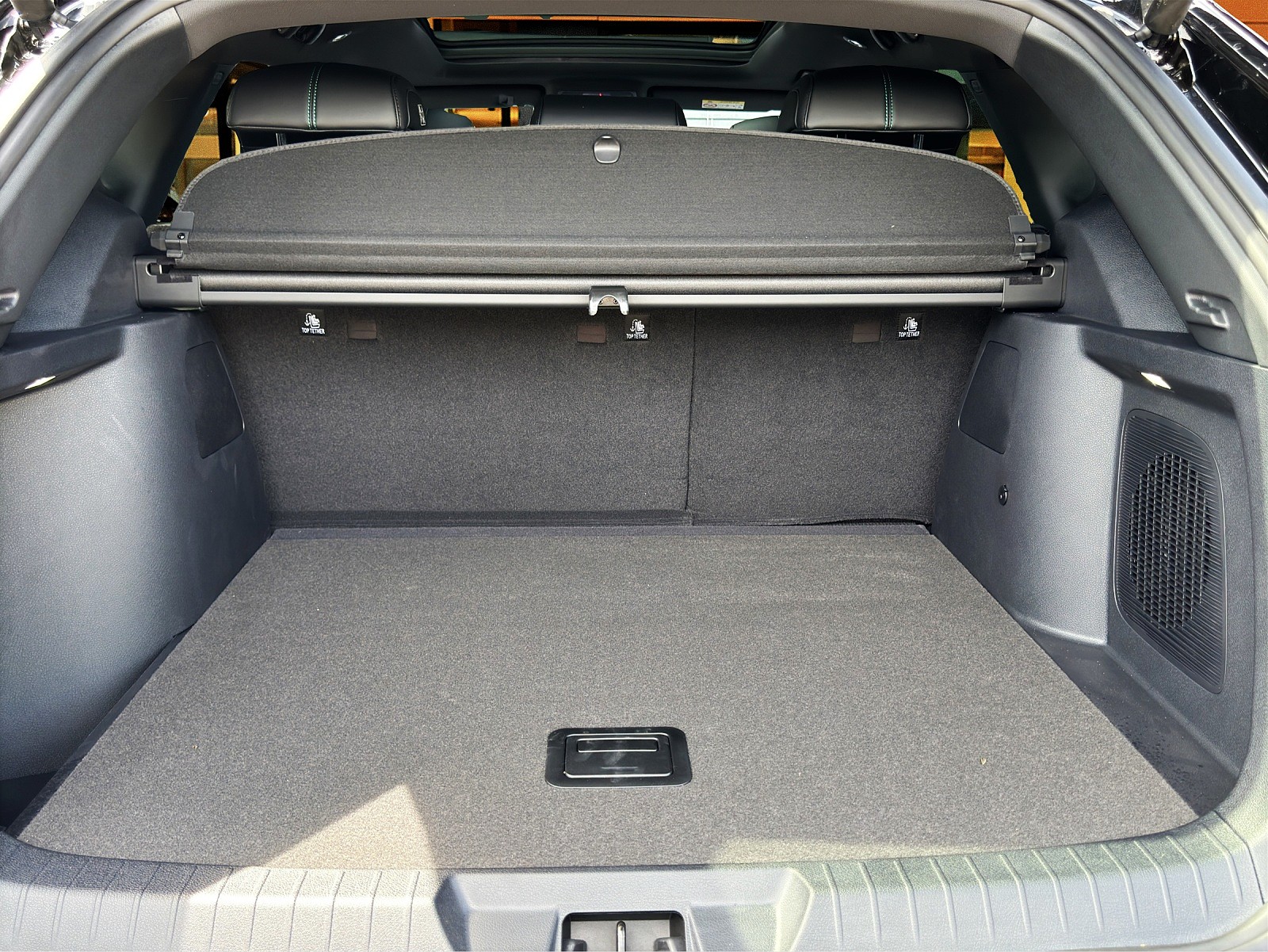BYD Seal U DM-i Design AWD / Voll Ausstattung-image-19