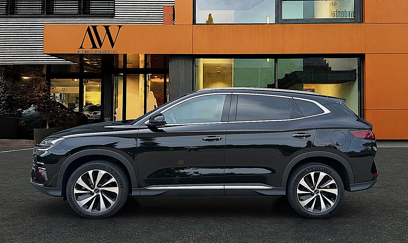 BYD Seal U DM-i Design AWD / Voll Ausstattung-image-0