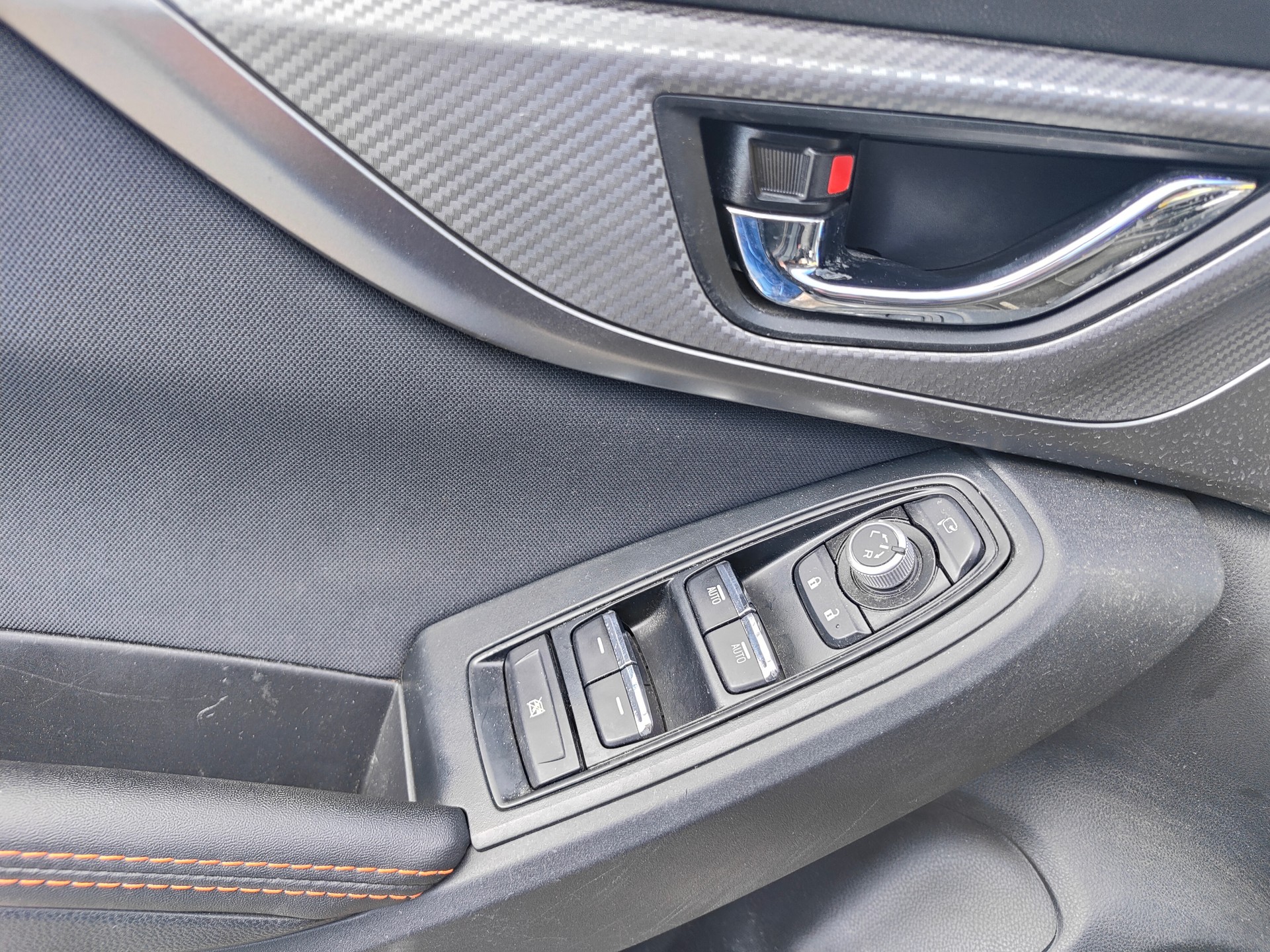 SUBARU XV 2.0 e-Boxer Swiss Plus AWD Lineartronic-image-7