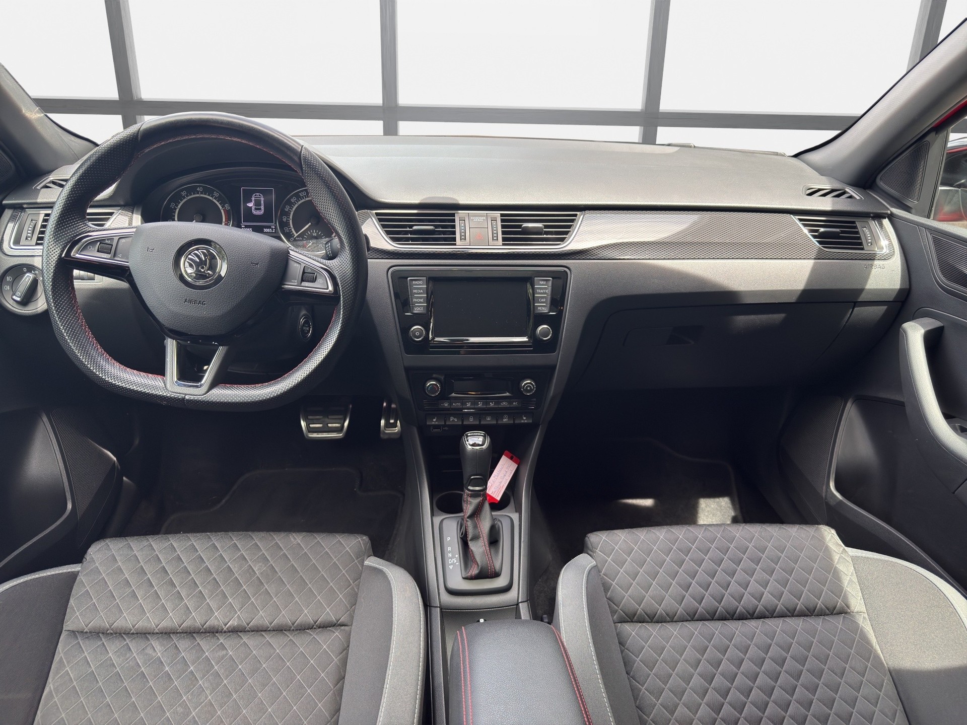 SKODA Rapid Spaceback 1.0 TSI Monte Carlo DSG-image-8