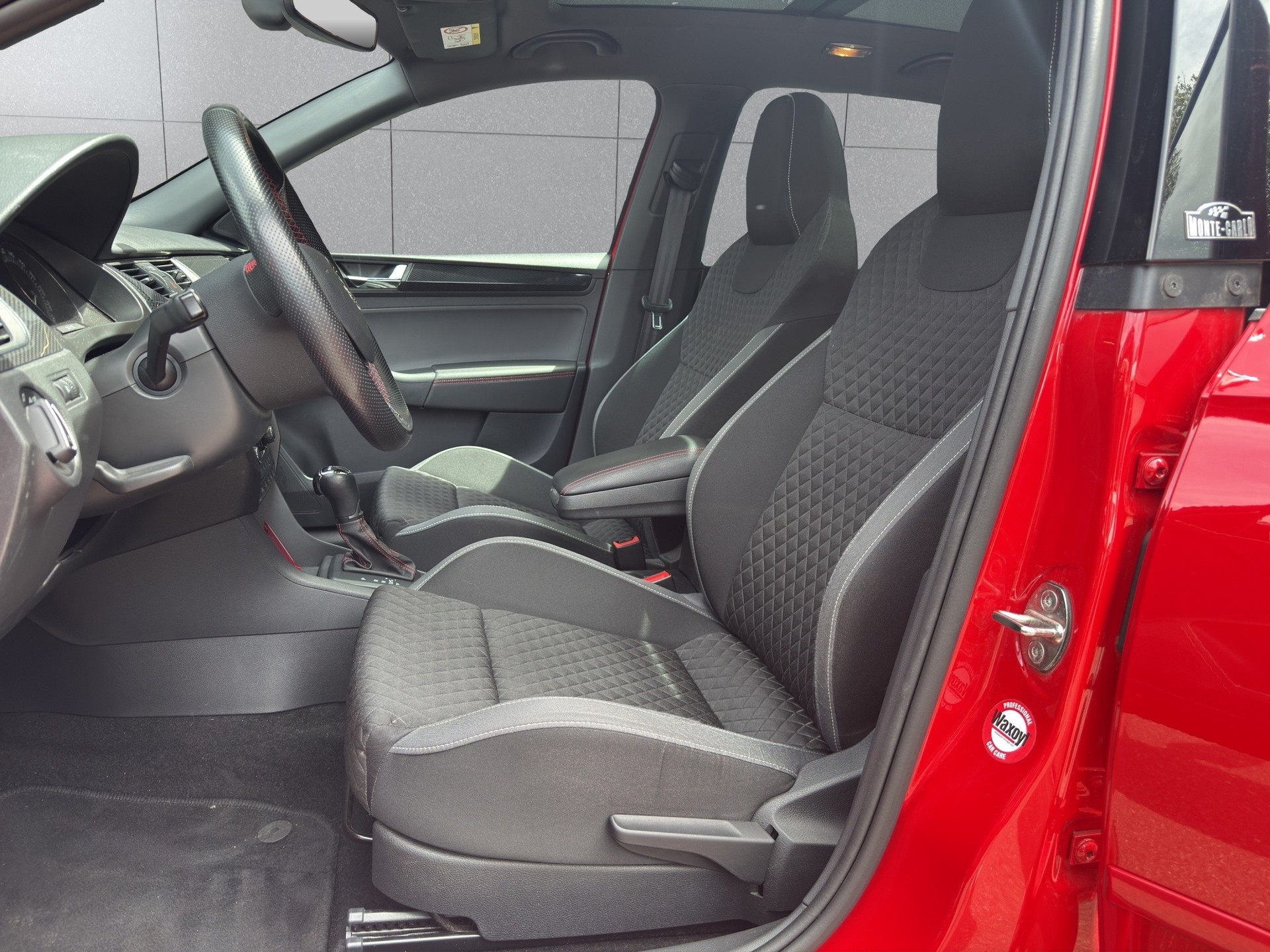 SKODA Rapid Spaceback 1.0 TSI Monte Carlo DSG-image-12