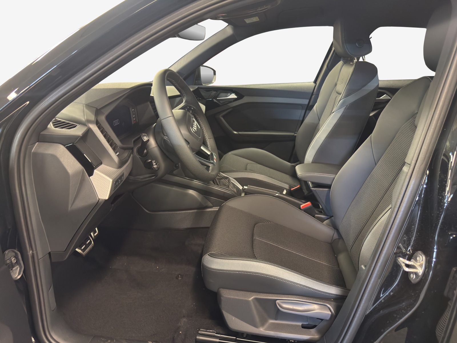 AUDI A1 Sportback 30 TFSI Attraction S-tronic-image-7