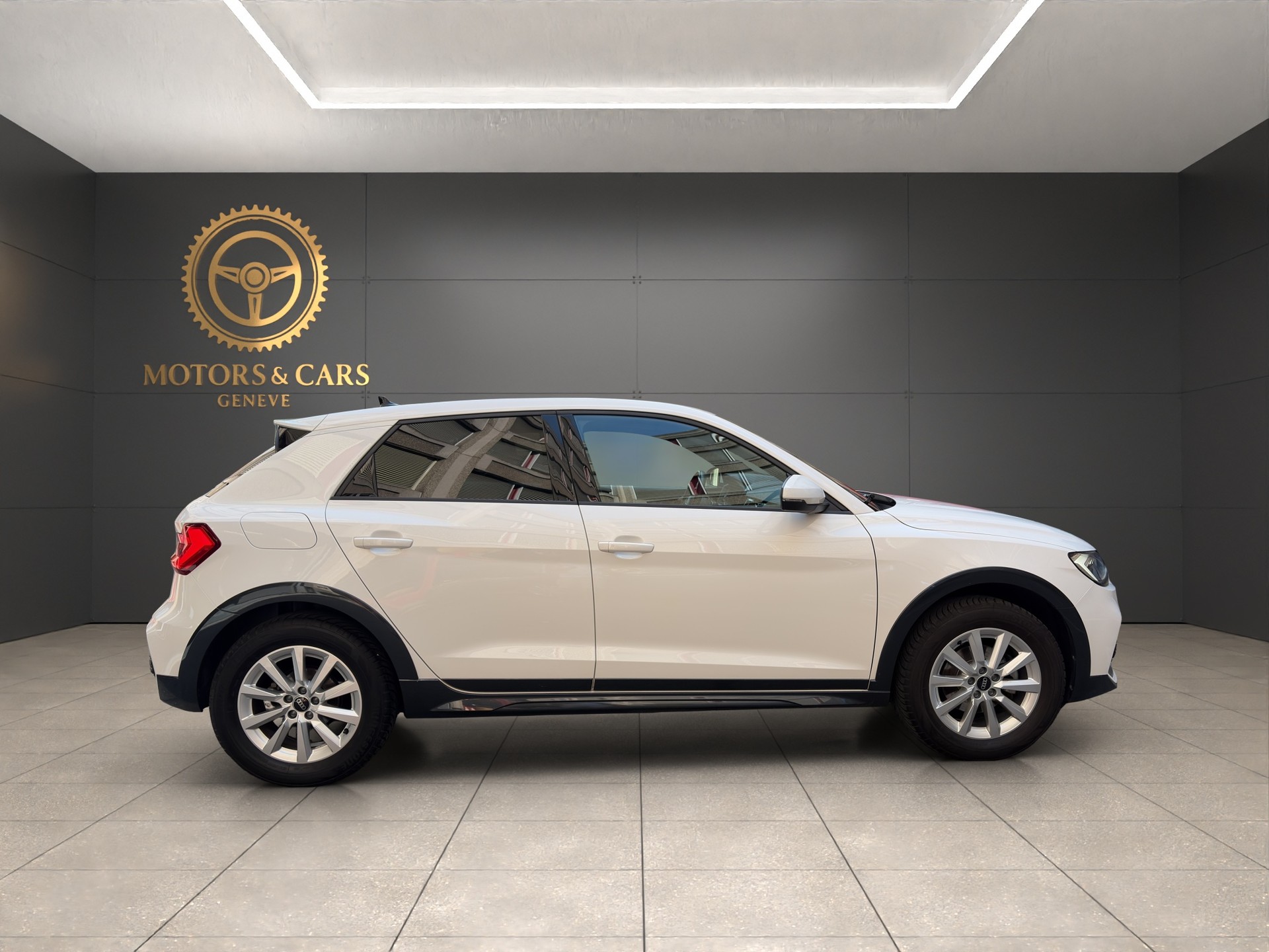 AUDI A1 allstreet 30 TFSI Attraction S-tronic-image-5