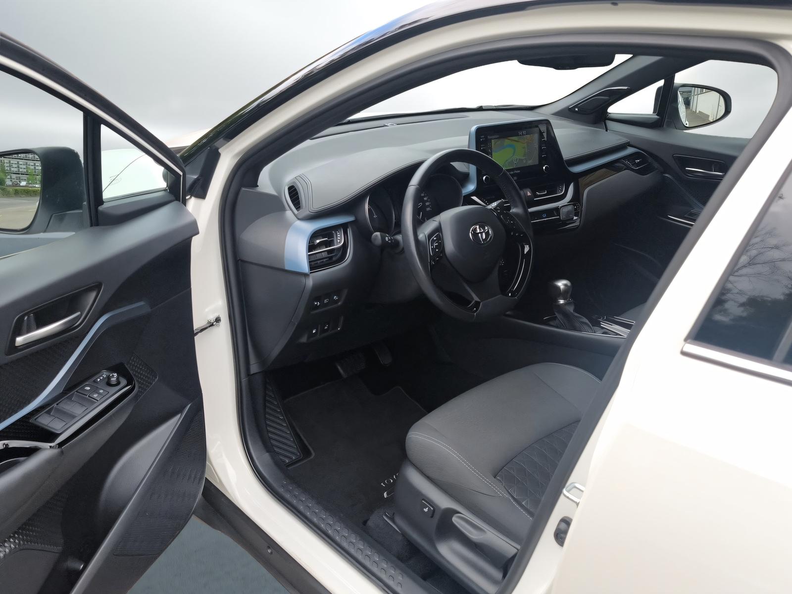 TOYOTA C-HR 2.0 VVTi HSD Trend-image-13