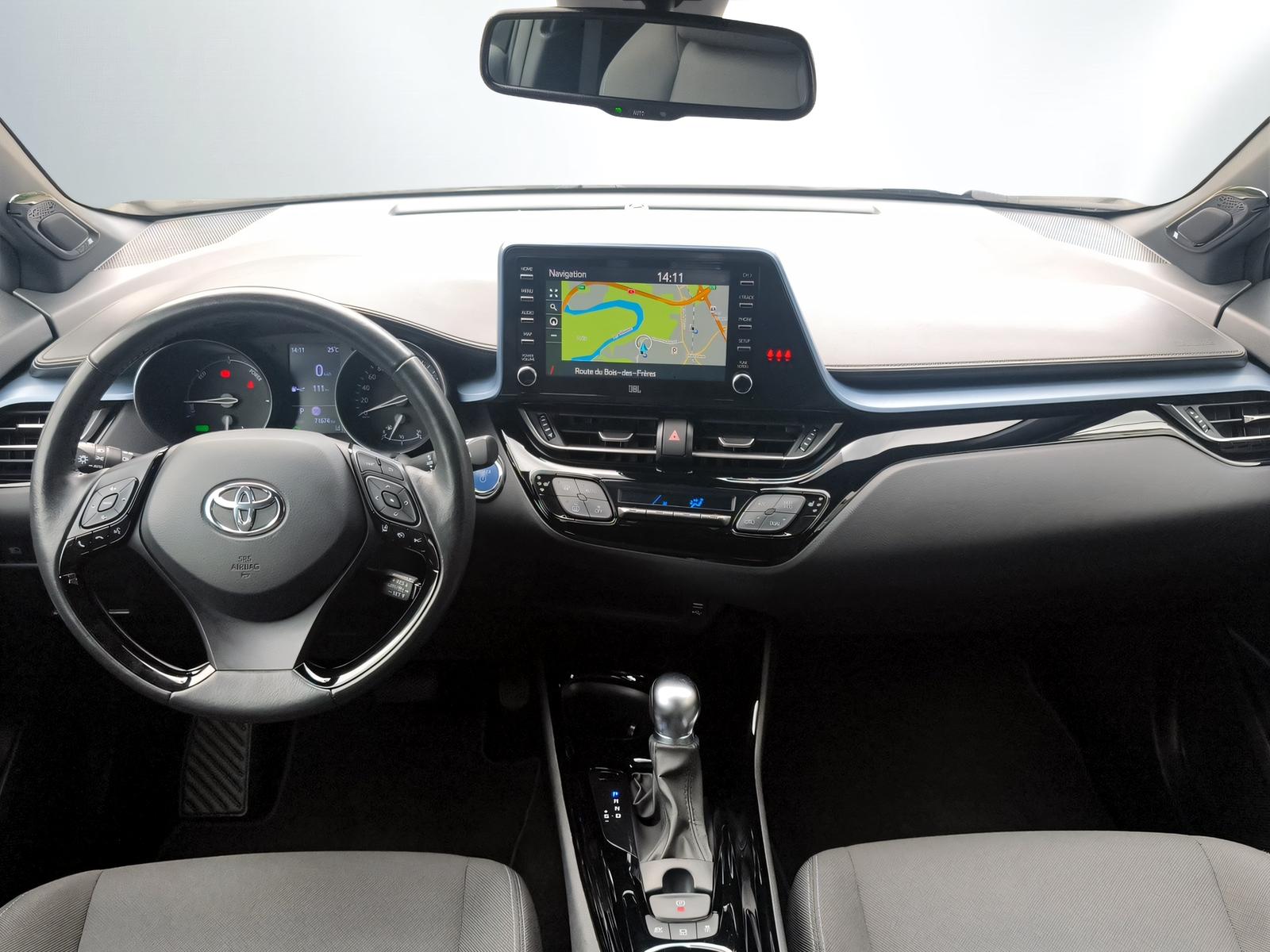 TOYOTA C-HR 2.0 VVTi HSD Trend-image-9