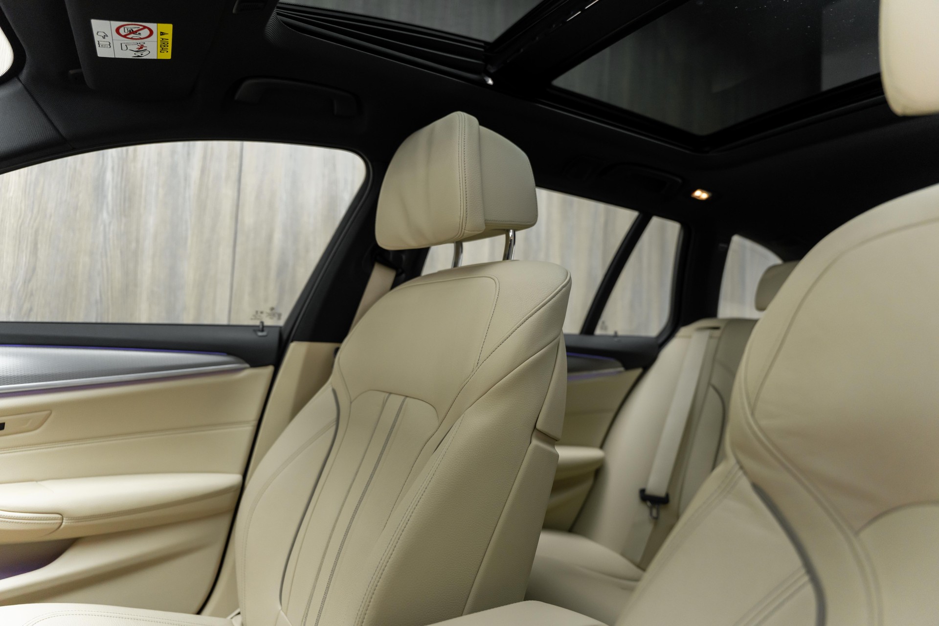 BMW 540d xDrive Touring Steptronic-image-6
