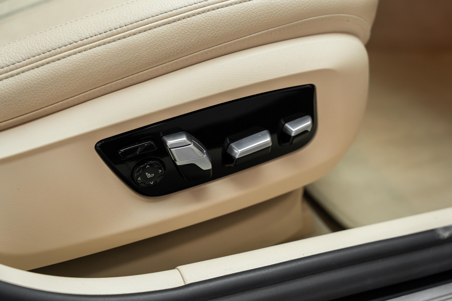 BMW 540d xDrive Touring Steptronic-image-22