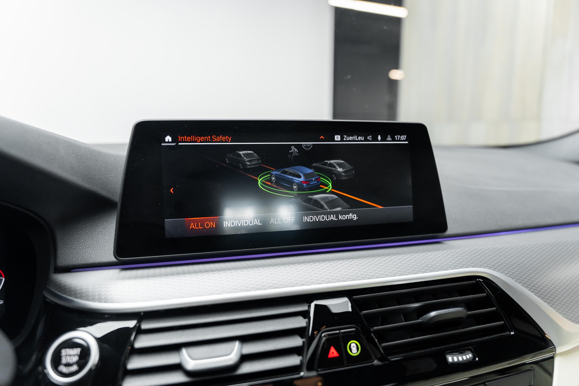 BMW 540d xDrive Touring Steptronic-image-15