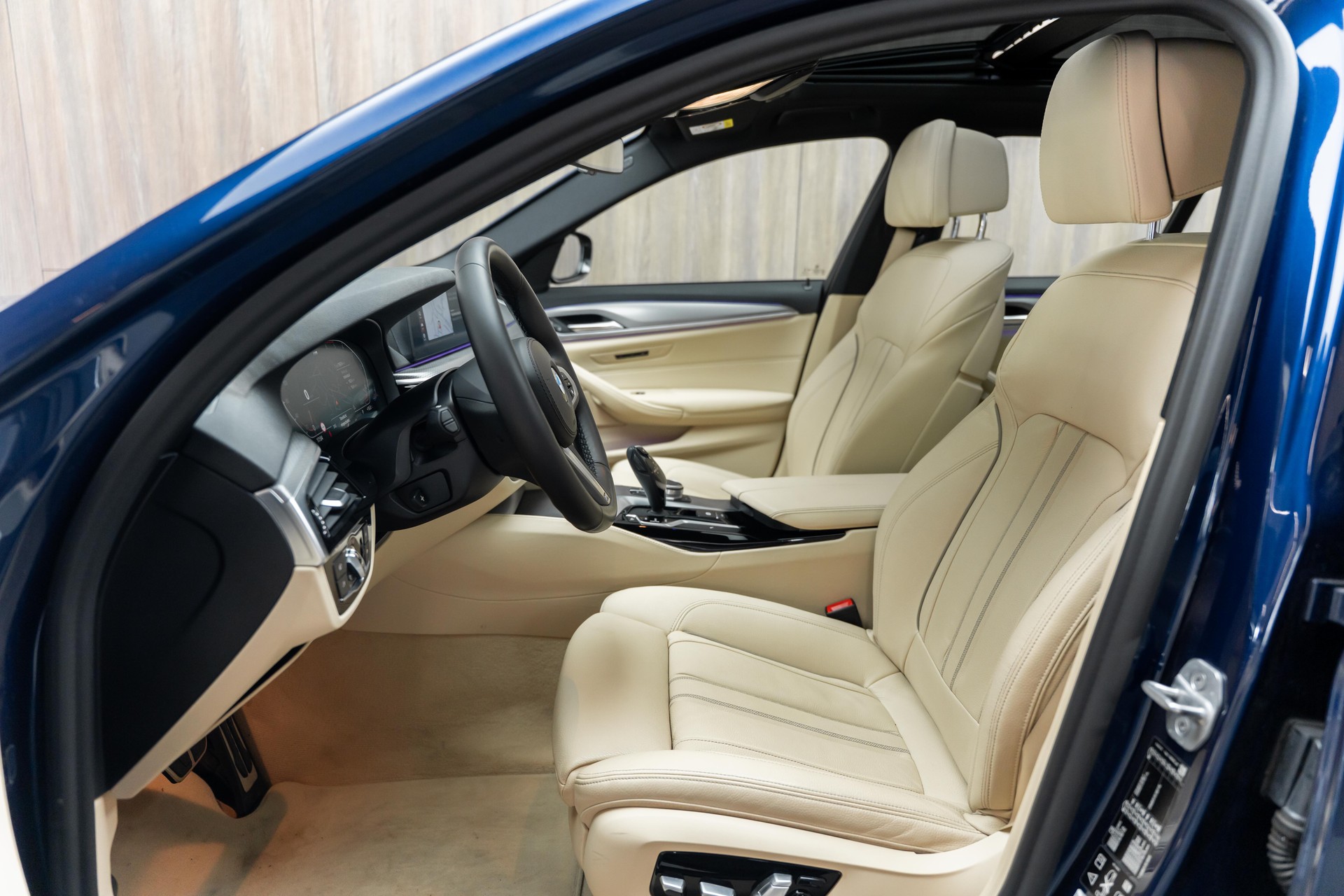 BMW 540d xDrive Touring Steptronic-image-4