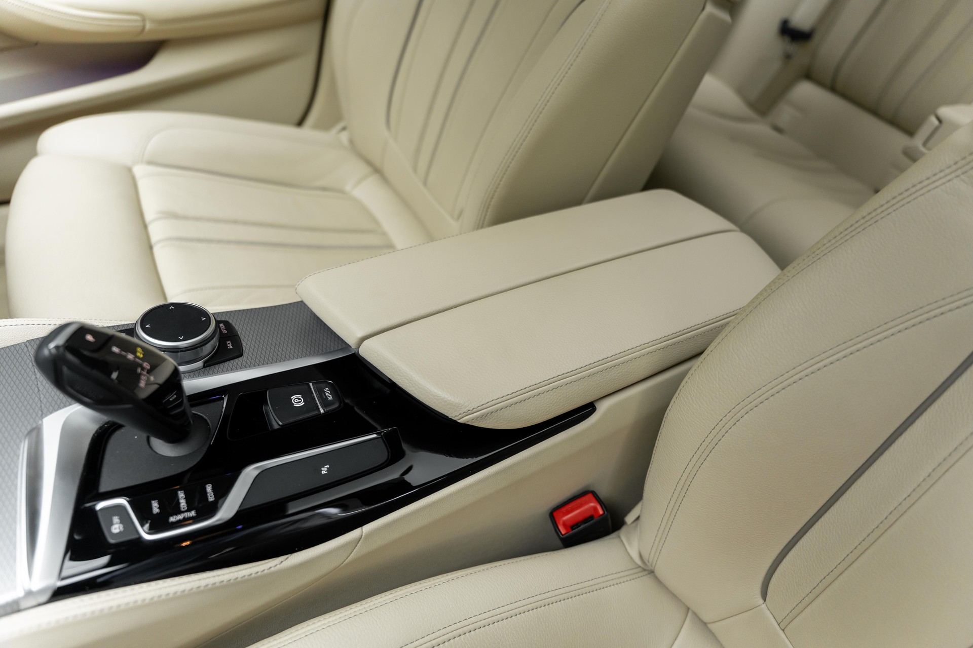 BMW 540d xDrive Touring Steptronic-image-18