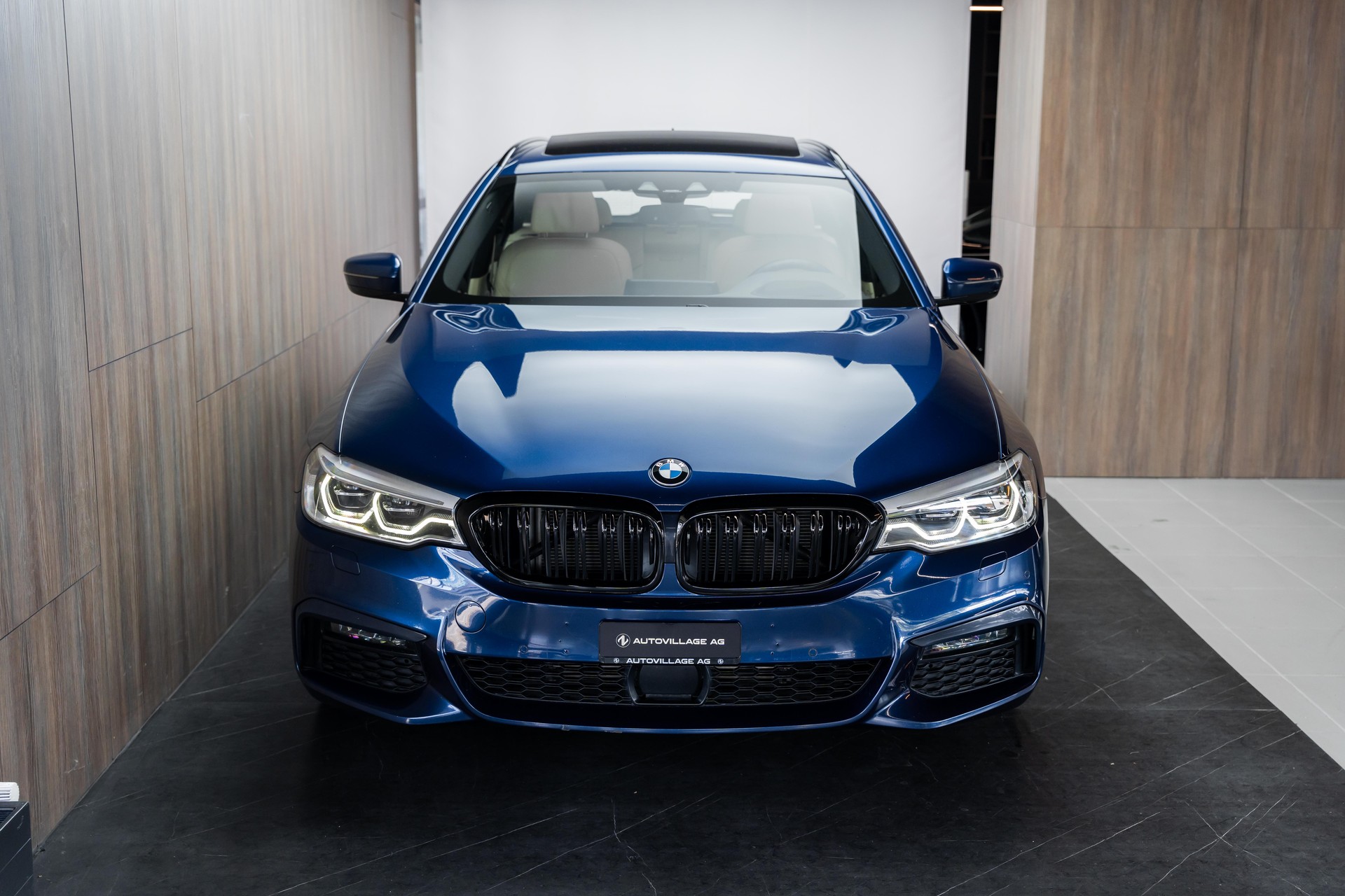 BMW 540d xDrive Touring Steptronic-image-27