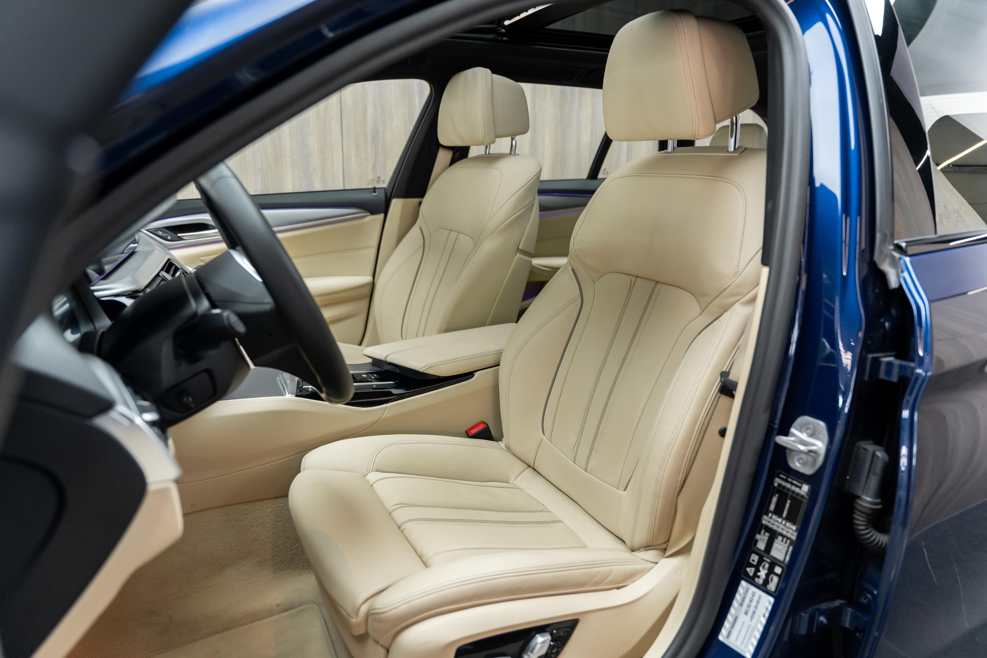 BMW 540d xDrive Touring Steptronic-image-5