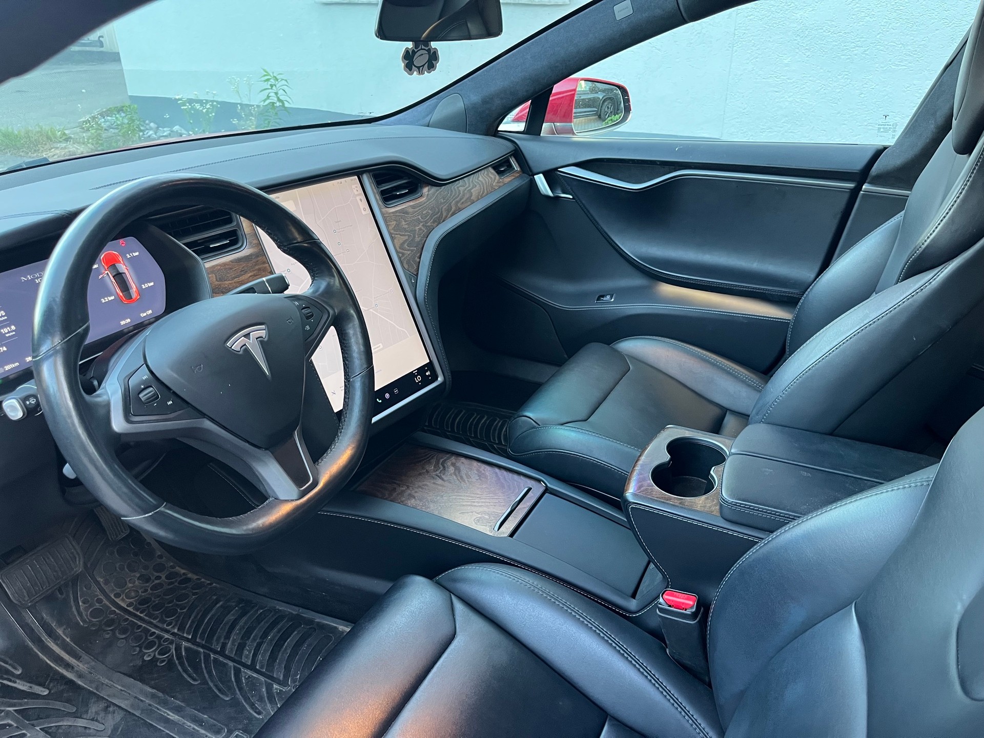 TESLA Model S 100 D-image-6