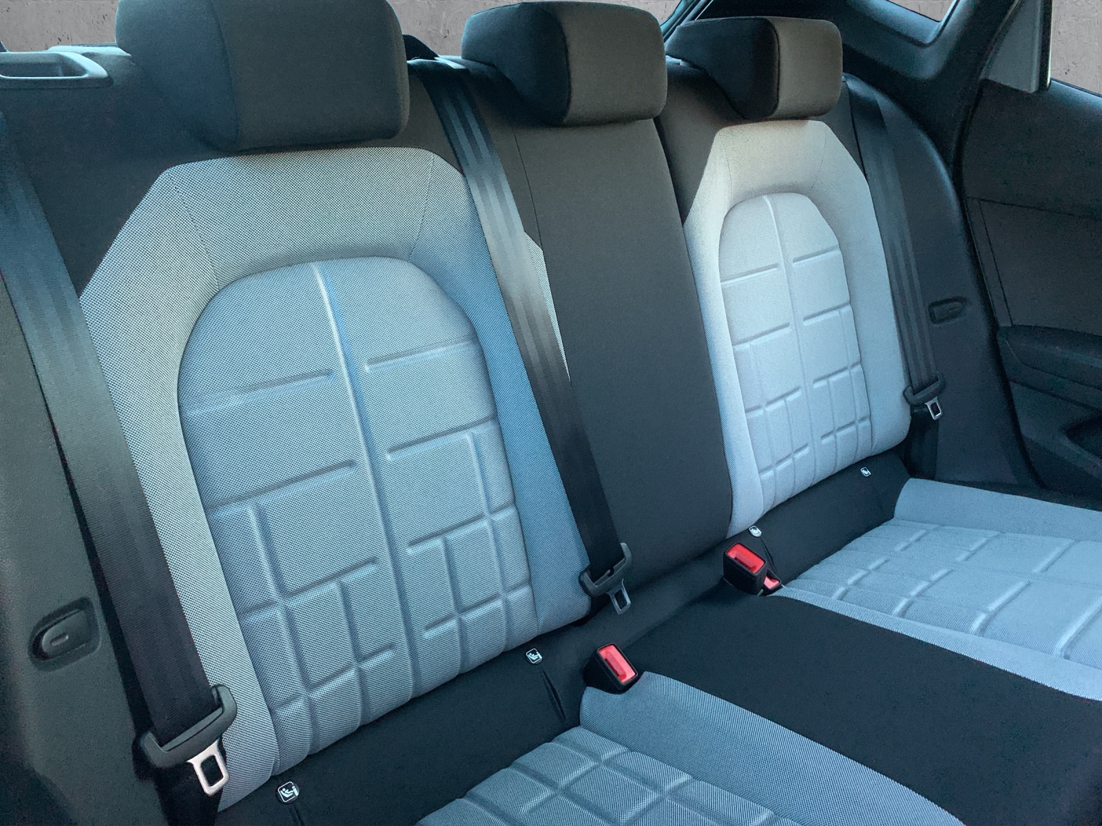 SEAT Ibiza 1.0 EcoTSI Move FR DSG "Vollausstattung"-image-13