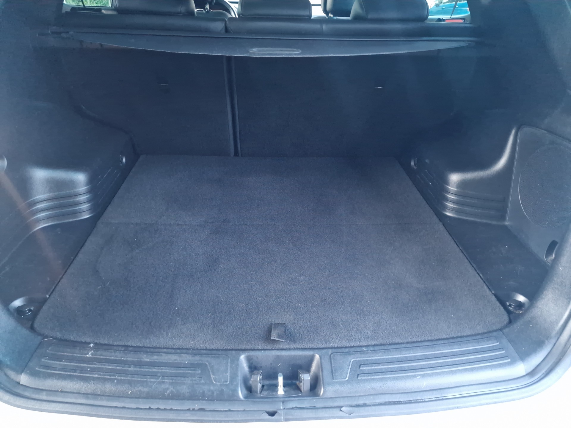 HYUNDAI iX 35 2.0 GDI Style 4WD Automatic-image-12
