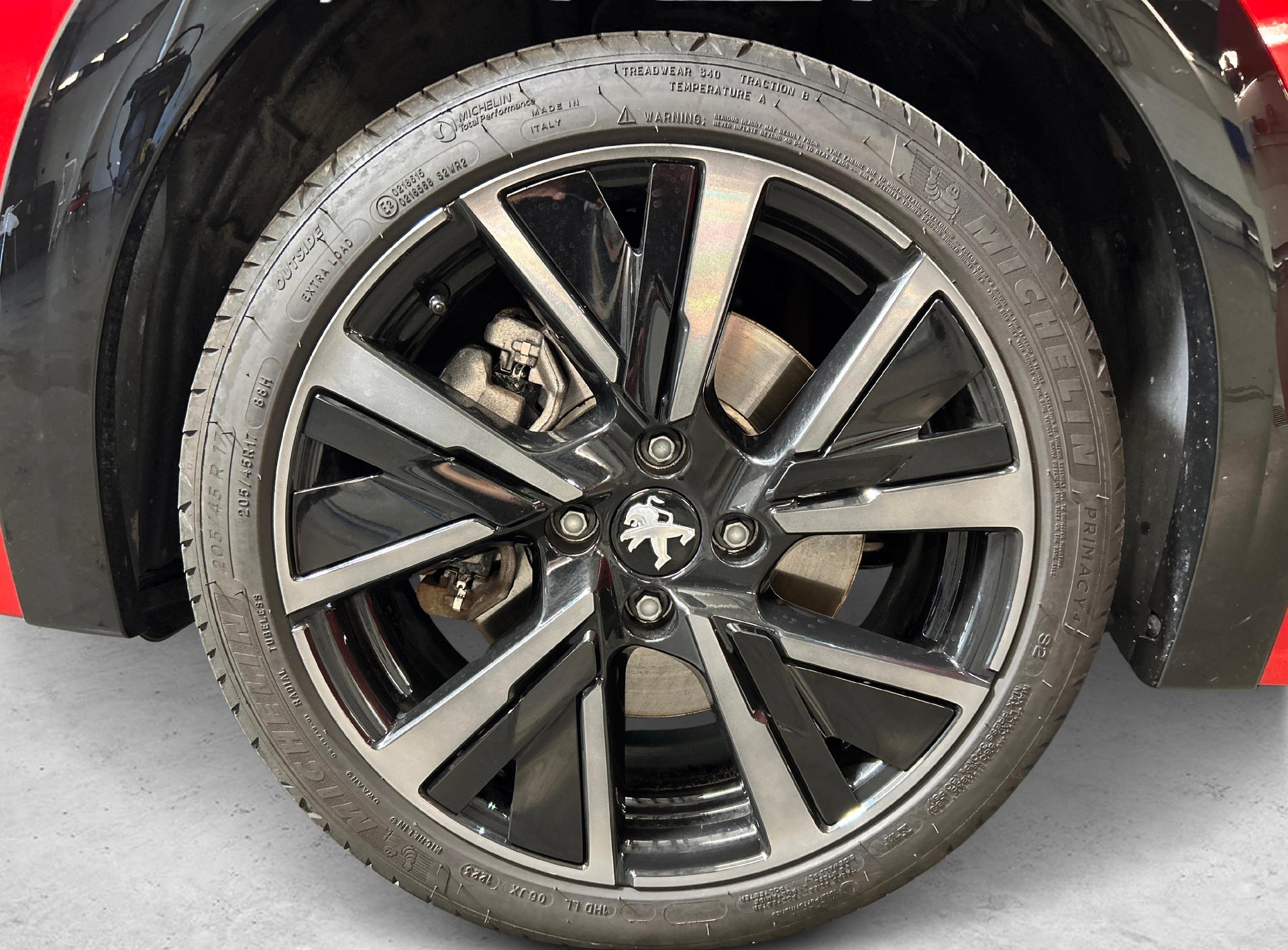 PEUGEOT 208 e-GT-image-11