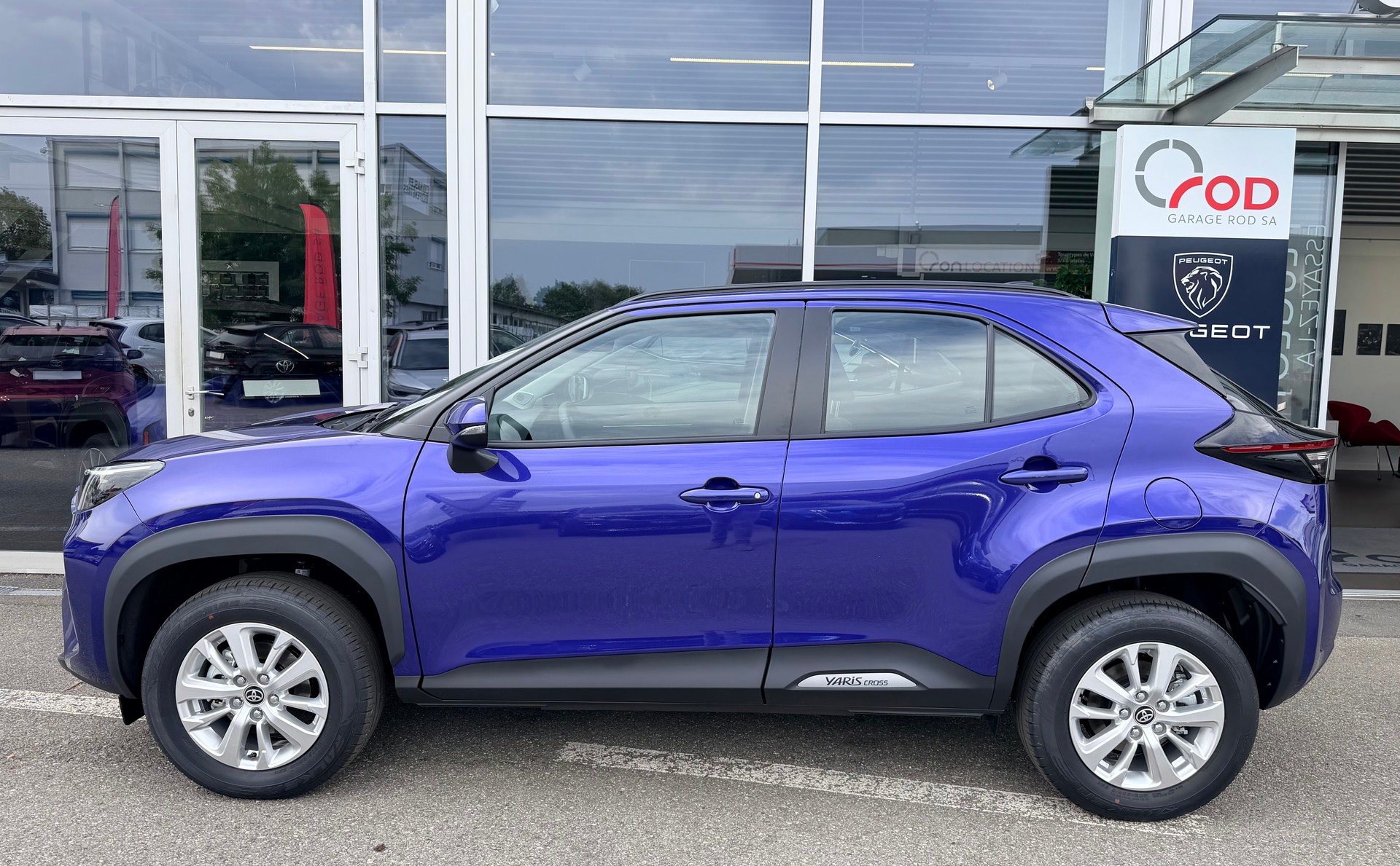 TOYOTA Yaris Cross 1.5 Comfort AWDi e-CVT-image-4