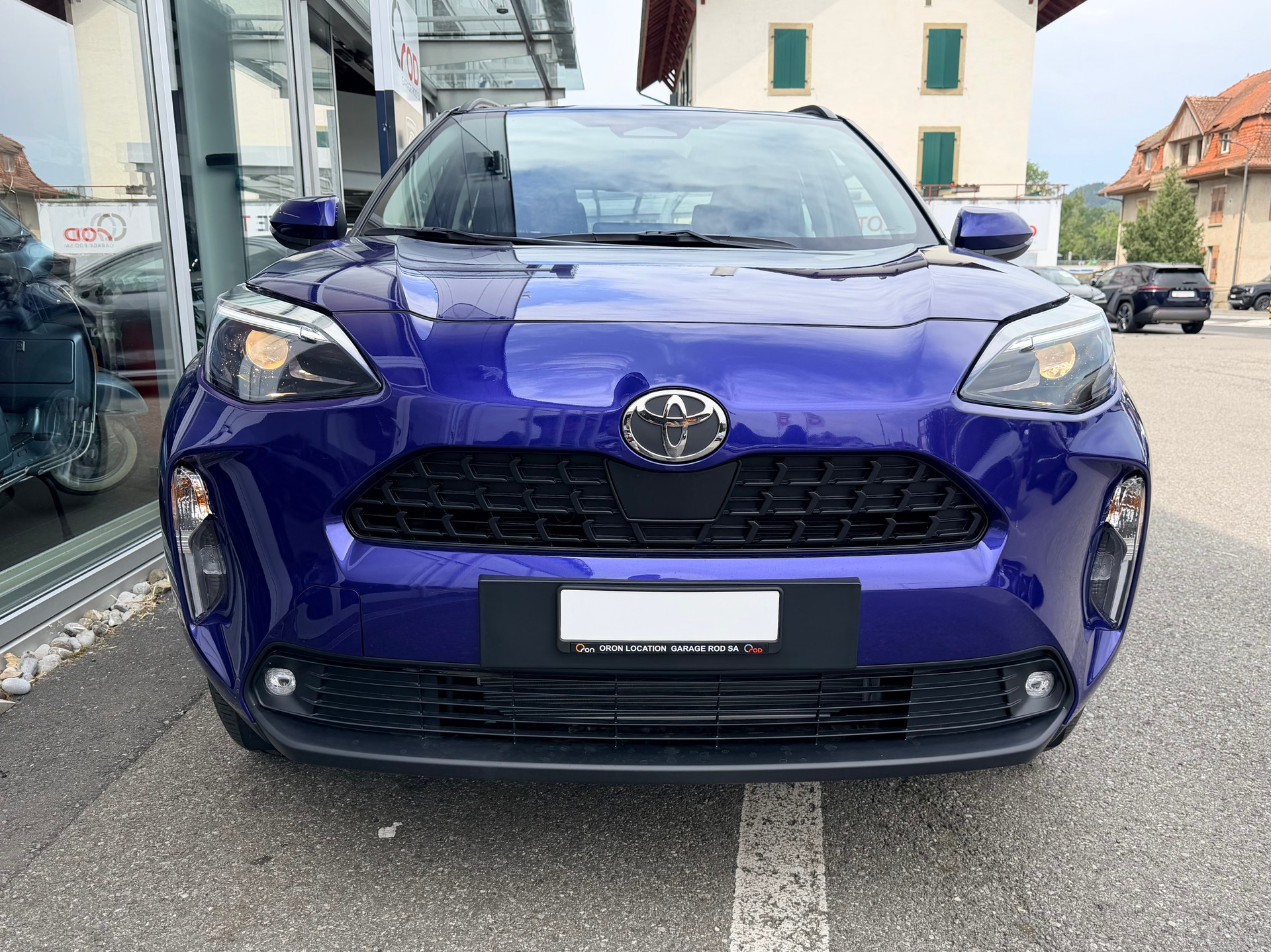 TOYOTA Yaris Cross 1.5 Comfort AWDi e-CVT-image-1