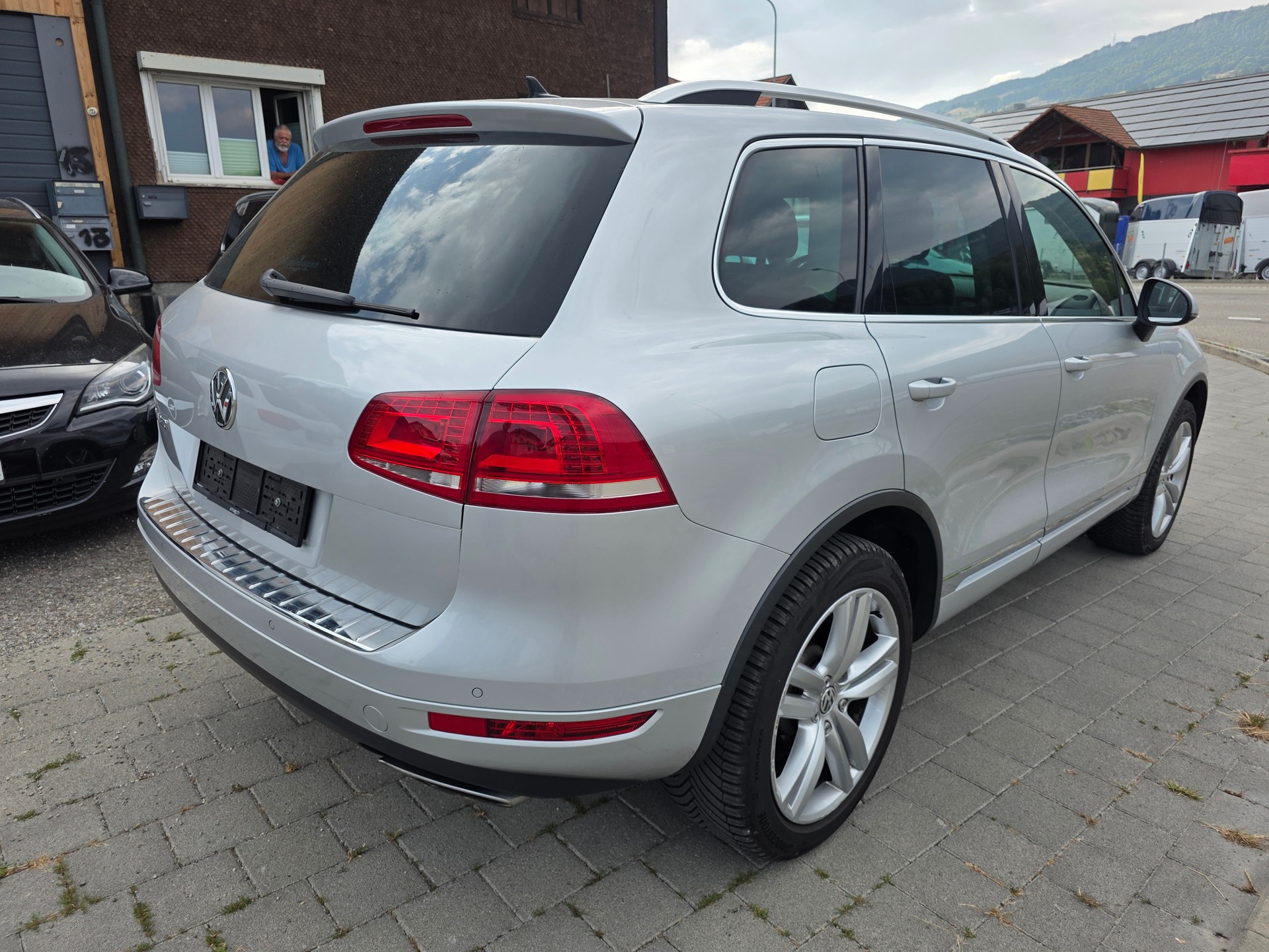 VW Touareg 3.0 TDI BMT Edition X Tiptronic-image-14
