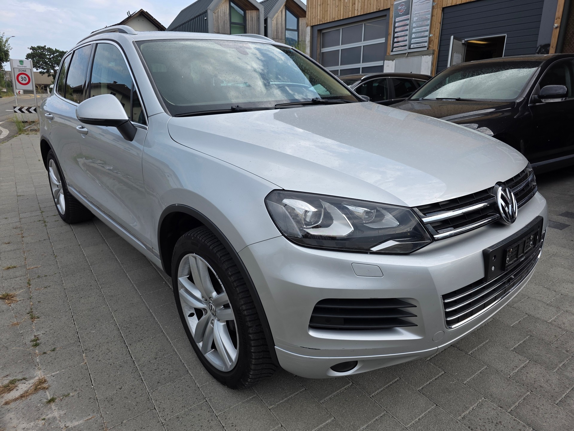 VW Touareg 3.0 TDI BMT Edition X Tiptronic-image-3