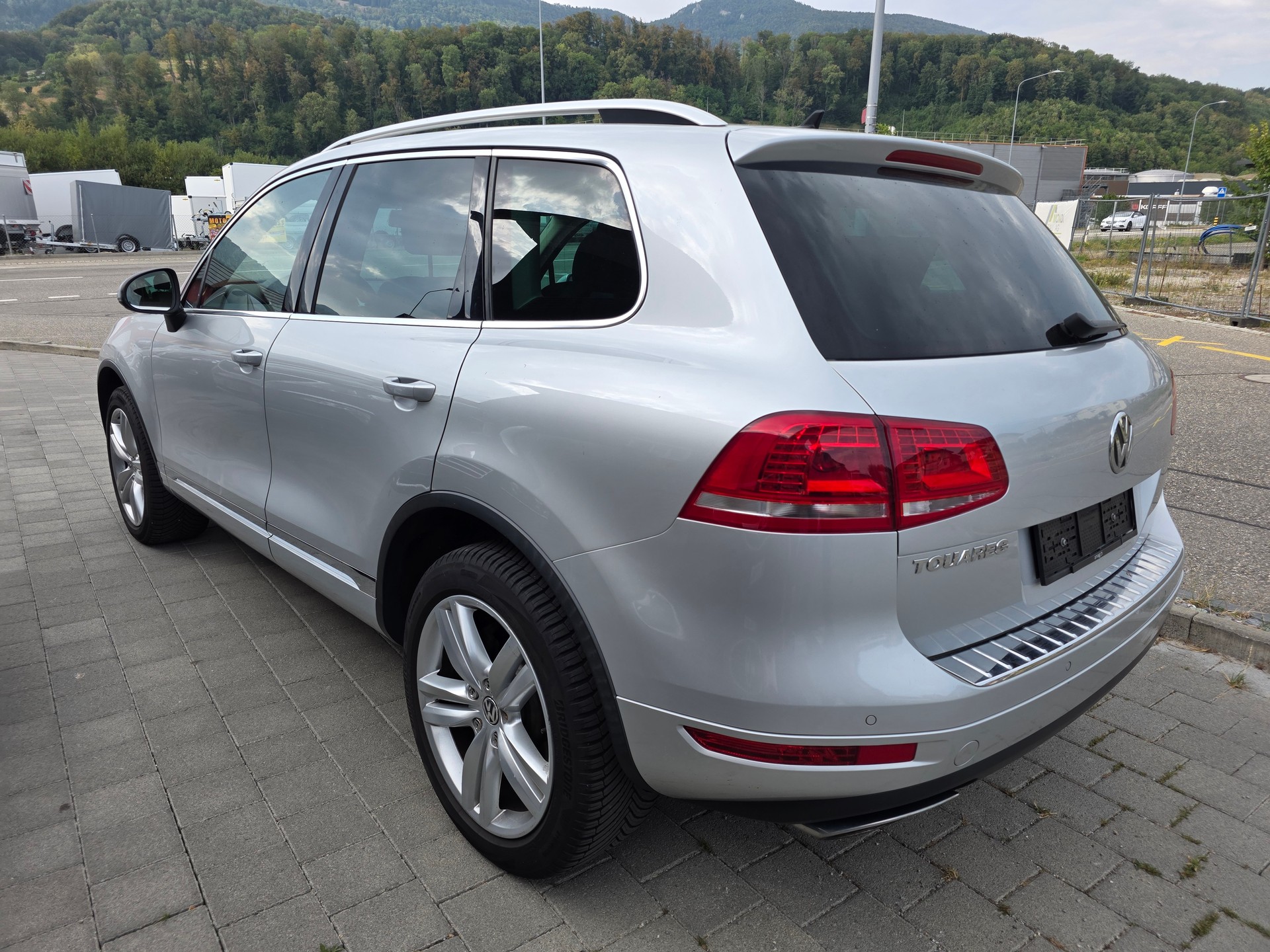 VW Touareg 3.0 TDI BMT Edition X Tiptronic-image-12
