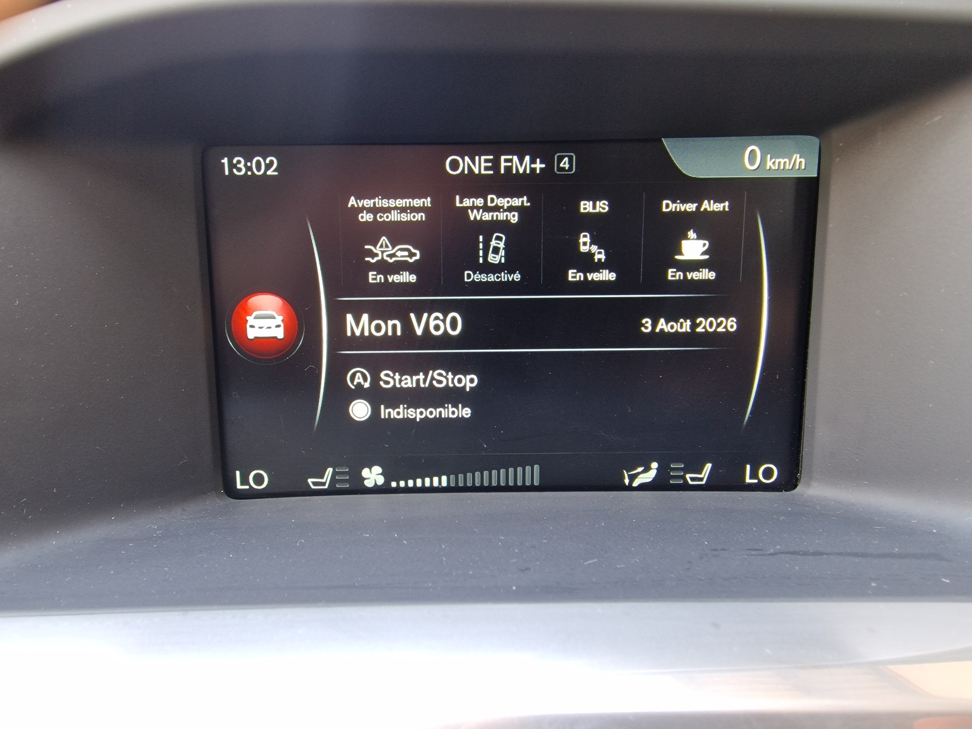 VOLVO V60 D4 AWD Momentum Geartronic-image-13
