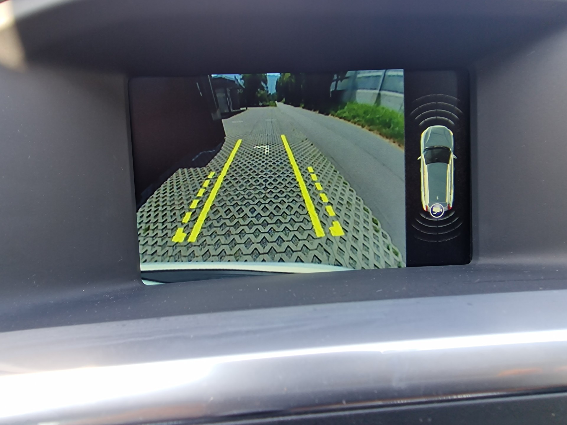VOLVO V60 D4 AWD Momentum Geartronic-image-11