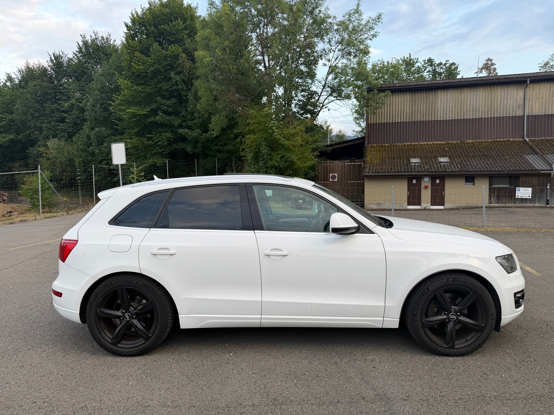 AUDI Q5 3.0 TDI quattro S-tronic-image-3