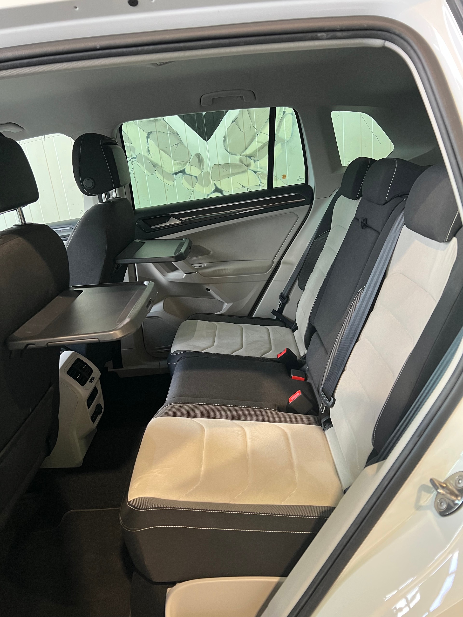 VW Tiguan 2.0TSI R-Line 4Motion DSG-image-15