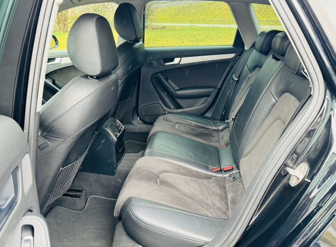 AUDI A4 Avant 1.8 TFSI quattro-image-13