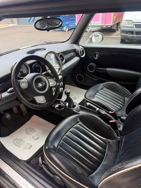 MINI R56 Pepper White Edition-image-4