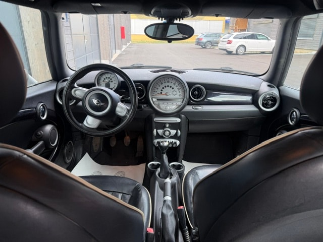 MINI R56 Pepper White Edition-image-7