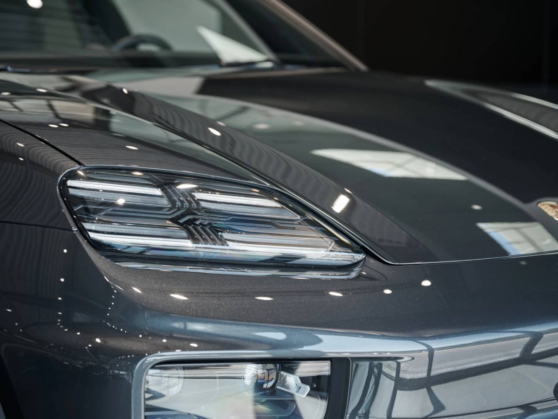 PORSCHE Macan 4-image-24